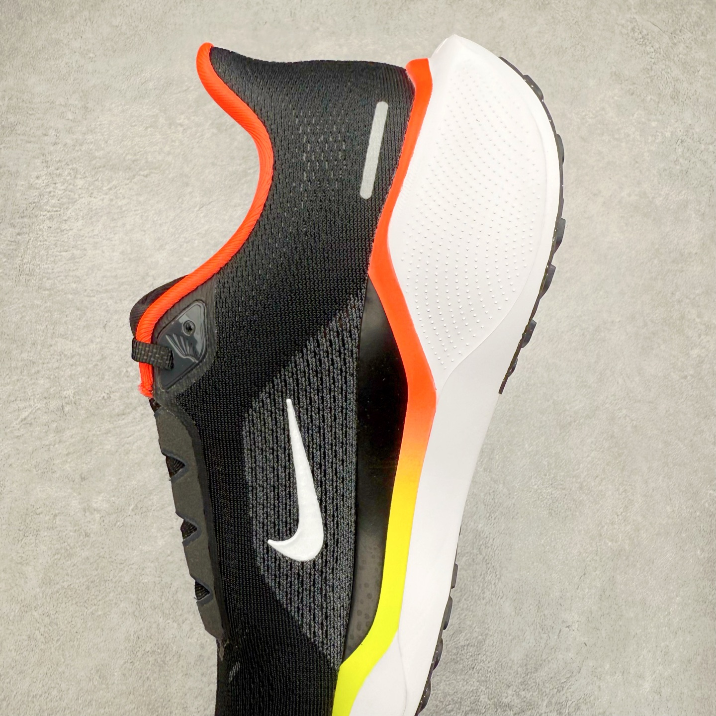 图片[7]-＃TG纯原 NK Zoom Pegasus 飞马41代马拉松系列网面透气缓震疾速跑鞋 独家渠道 市面未流通批次 奥莱直播间499 599一样的东西 碾压市面现存所有版本 公司一样的东西 超值回馈 帮你省钱 拥有 Zoom Air 一如既往的稳定感和流畅感 鞋面采用工程网眼设计 为特定高热区域营造出色透气性 进一步增加鞋面的穿孔数量 让足部能够快速散热 中足搭配 Flywire 飞线 在高速运动时营造舒适稳定的贴合感 内置Zoon气垫加持 动力十足 尺码：36 36.5 37.5 38 38.5 39 40 40.5 41 42 42.5 43 44 44.5 45-选品中心