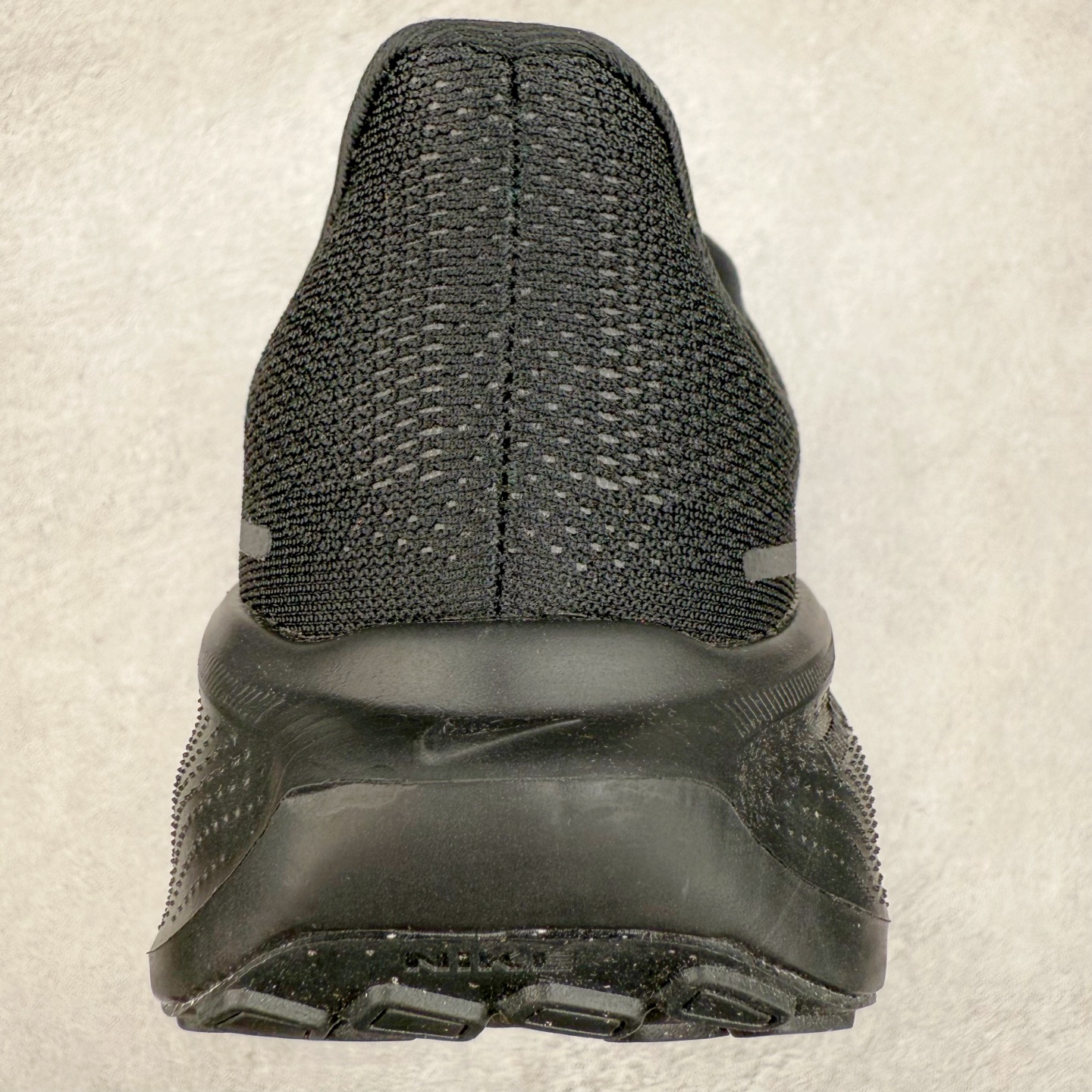 图片[8]-＃TG纯原 NK Zoom Pegasus 飞马41代马拉松系列网面透气缓震疾速跑鞋 独家渠道 市面未流通批次 奥莱直播间499 599一样的东西 碾压市面现存所有版本 公司一样的东西 超值回馈 帮你省钱 拥有 Zoom Air 一如既往的稳定感和流畅感 鞋面采用工程网眼设计 为特定高热区域营造出色透气性 进一步增加鞋面的穿孔数量 让足部能够快速散热 中足搭配 Flywire 飞线 在高速运动时营造舒适稳定的贴合感 内置Zoon气垫加持 动力十足 尺码：36 36.5 37.5 38 38.5 39 40 40.5 41 42 42.5 43 44 44.5 45-选品中心