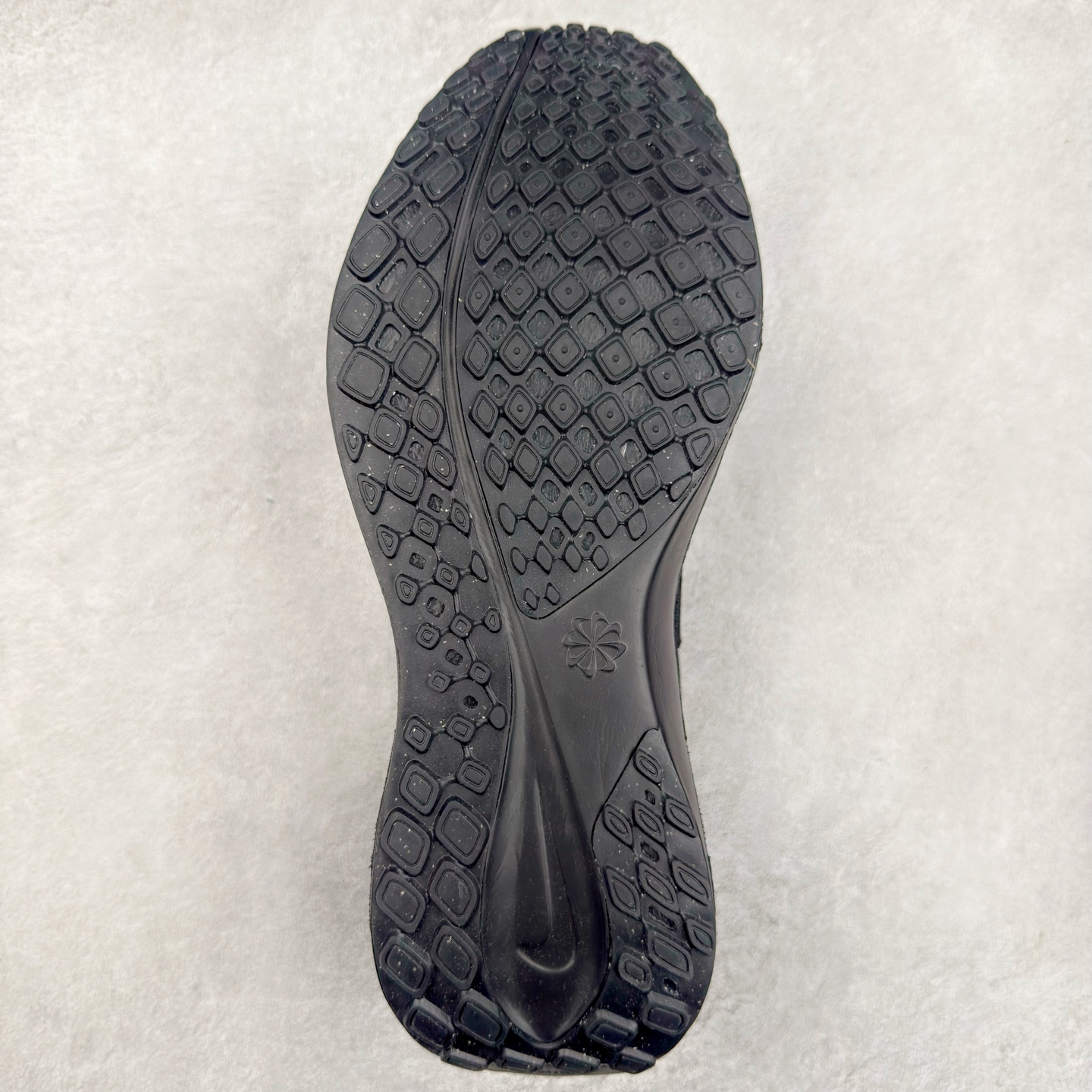 图片[9]-＃TG纯原 NK Zoom Pegasus 飞马41代马拉松系列网面透气缓震疾速跑鞋 独家渠道 市面未流通批次 奥莱直播间499 599一样的东西 碾压市面现存所有版本 公司一样的东西 超值回馈 帮你省钱 拥有 Zoom Air 一如既往的稳定感和流畅感 鞋面采用工程网眼设计 为特定高热区域营造出色透气性 进一步增加鞋面的穿孔数量 让足部能够快速散热 中足搭配 Flywire 飞线 在高速运动时营造舒适稳定的贴合感 内置Zoon气垫加持 动力十足 尺码：36 36.5 37.5 38 38.5 39 40 40.5 41 42 42.5 43 44 44.5 45-选品中心