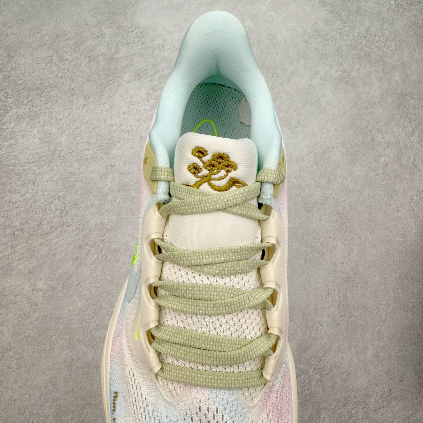 图片[5]-＃TG纯原 NK Zoom Pegasus 飞马41代马拉松系列网面透气缓震疾速跑鞋 独家渠道 市面未流通批次 奥莱直播间499 599一样的东西 碾压市面现存所有版本 公司一样的东西 超值回馈 帮你省钱 拥有 Zoom Air 一如既往的稳定感和流畅感 鞋面采用工程网眼设计 为特定高热区域营造出色透气性 进一步增加鞋面的穿孔数量 让足部能够快速散热 中足搭配 Flywire 飞线 在高速运动时营造舒适稳定的贴合感 内置Zoon气垫加持 动力十足 尺码：36 36.5 37.5 38 38.5 39 40 40.5 41 42 42.5 43 44 44.5 45-选品中心