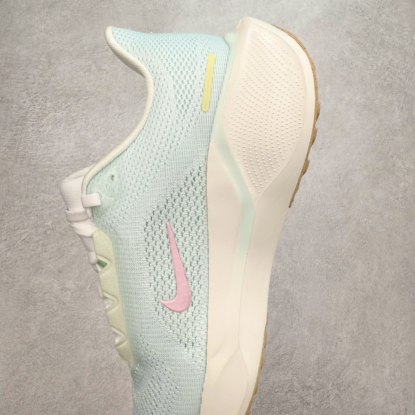 图片[7]-＃TG纯原 NK Zoom Pegasus 飞马41代马拉松系列网面透气缓震疾速跑鞋 独家渠道 市面未流通批次 奥莱直播间499 599一样的东西 碾压市面现存所有版本 公司一样的东西 超值回馈 帮你省钱 拥有 Zoom Air 一如既往的稳定感和流畅感 鞋面采用工程网眼设计 为特定高热区域营造出色透气性 进一步增加鞋面的穿孔数量 让足部能够快速散热 中足搭配 Flywire 飞线 在高速运动时营造舒适稳定的贴合感 内置Zoon气垫加持 动力十足 尺码：36 36.5 37.5 38 38.5 39 40 40.5 41 42 42.5 43 44 44.5 45-选品中心