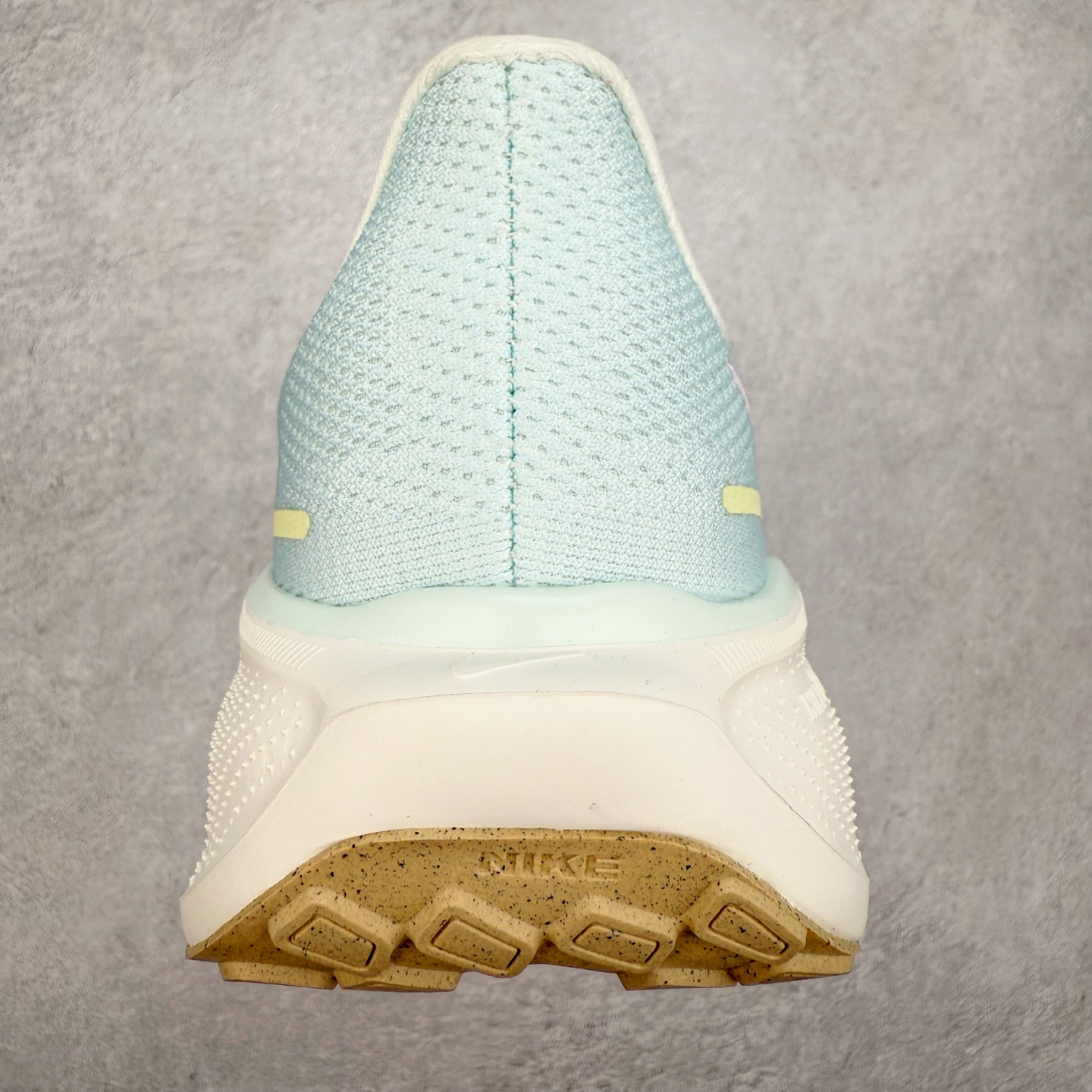 图片[8]-＃TG纯原 NK Zoom Pegasus 飞马41代马拉松系列网面透气缓震疾速跑鞋 独家渠道 市面未流通批次 奥莱直播间499 599一样的东西 碾压市面现存所有版本 公司一样的东西 超值回馈 帮你省钱 拥有 Zoom Air 一如既往的稳定感和流畅感 鞋面采用工程网眼设计 为特定高热区域营造出色透气性 进一步增加鞋面的穿孔数量 让足部能够快速散热 中足搭配 Flywire 飞线 在高速运动时营造舒适稳定的贴合感 内置Zoon气垫加持 动力十足 尺码：36 36.5 37.5 38 38.5 39 40 40.5 41 42 42.5 43 44 44.5 45-选品中心