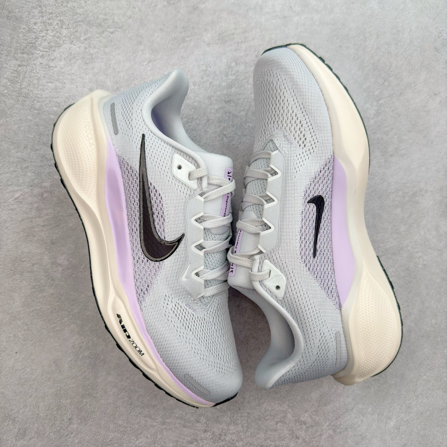 图片[3]-＃TG纯原 NK Zoom Pegasus 飞马41代马拉松系列网面透气缓震疾速跑鞋 独家渠道 市面未流通批次 奥莱直播间499 599一样的东西 碾压市面现存所有版本 公司一样的东西 超值回馈 帮你省钱 拥有 Zoom Air 一如既往的稳定感和流畅感 鞋面采用工程网眼设计 为特定高热区域营造出色透气性 进一步增加鞋面的穿孔数量 让足部能够快速散热 中足搭配 Flywire 飞线 在高速运动时营造舒适稳定的贴合感 内置Zoon气垫加持 动力十足 尺码：36 36.5 37.5 38 38.5 39 40 40.5 41 42 42.5 43 44 44.5 45-选品中心