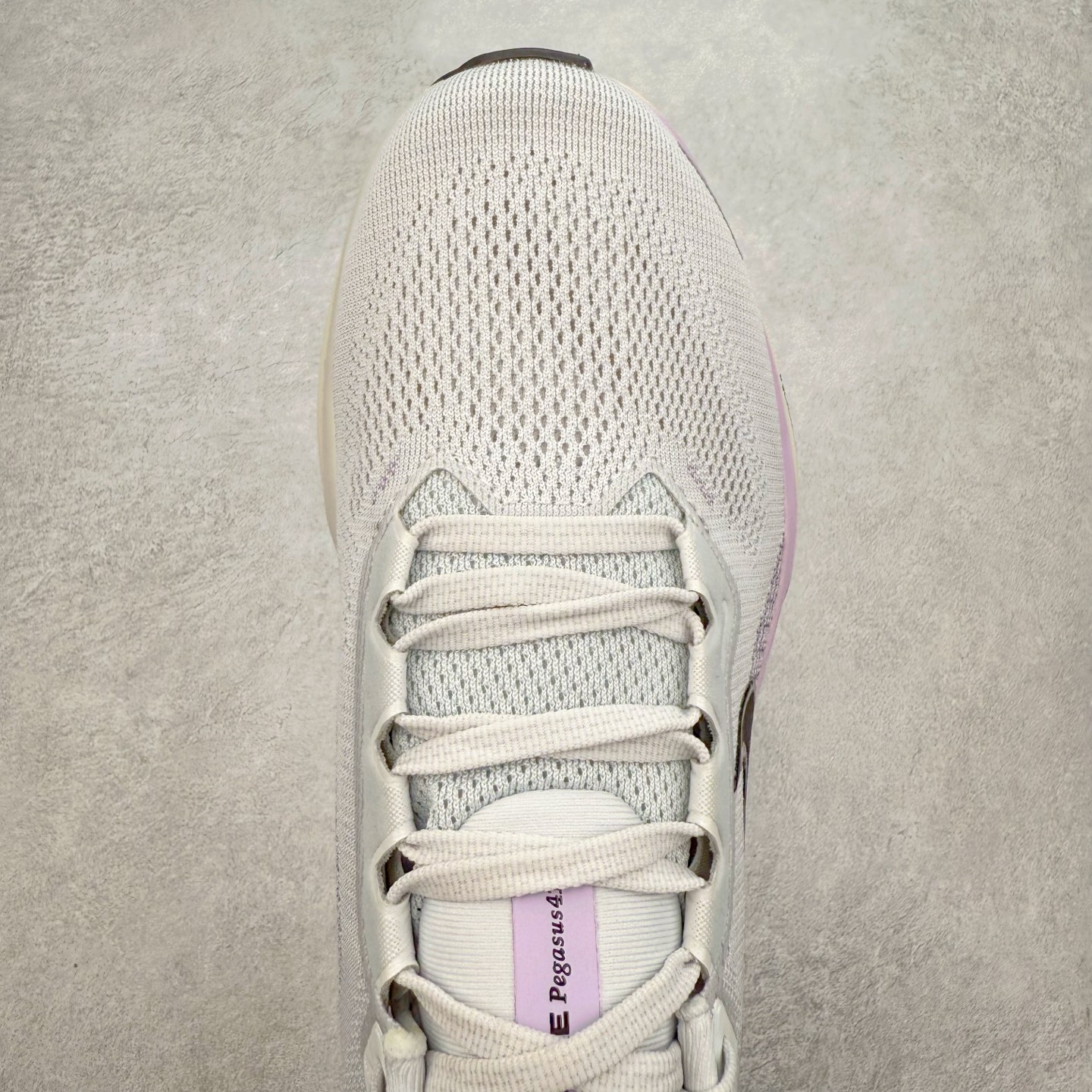 图片[4]-＃TG纯原 NK Zoom Pegasus 飞马41代马拉松系列网面透气缓震疾速跑鞋 独家渠道 市面未流通批次 奥莱直播间499 599一样的东西 碾压市面现存所有版本 公司一样的东西 超值回馈 帮你省钱 拥有 Zoom Air 一如既往的稳定感和流畅感 鞋面采用工程网眼设计 为特定高热区域营造出色透气性 进一步增加鞋面的穿孔数量 让足部能够快速散热 中足搭配 Flywire 飞线 在高速运动时营造舒适稳定的贴合感 内置Zoon气垫加持 动力十足 尺码：36 36.5 37.5 38 38.5 39 40 40.5 41 42 42.5 43 44 44.5 45-选品中心