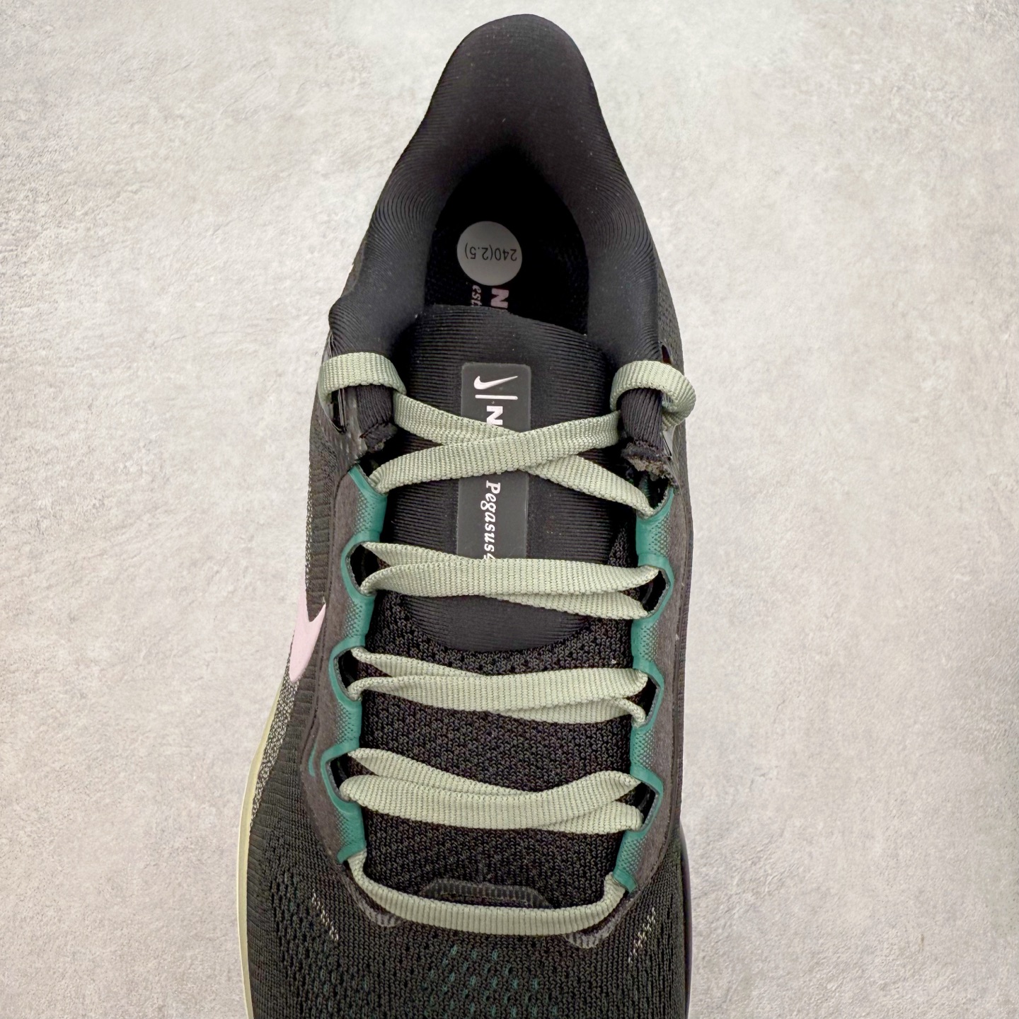 图片[5]-＃TG纯原 NK Zoom Pegasus 飞马41代马拉松系列网面透气缓震疾速跑鞋 独家渠道 市面未流通批次 奥莱直播间499 599一样的东西 碾压市面现存所有版本 公司一样的东西 超值回馈 帮你省钱 拥有 Zoom Air 一如既往的稳定感和流畅感 鞋面采用工程网眼设计 为特定高热区域营造出色透气性 进一步增加鞋面的穿孔数量 让足部能够快速散热 中足搭配 Flywire 飞线 在高速运动时营造舒适稳定的贴合感 内置Zoon气垫加持 动力十足 尺码：36 36.5 37.5 38 38.5 39 40 40.5 41 42 42.5 43 44 44.5 45-选品中心