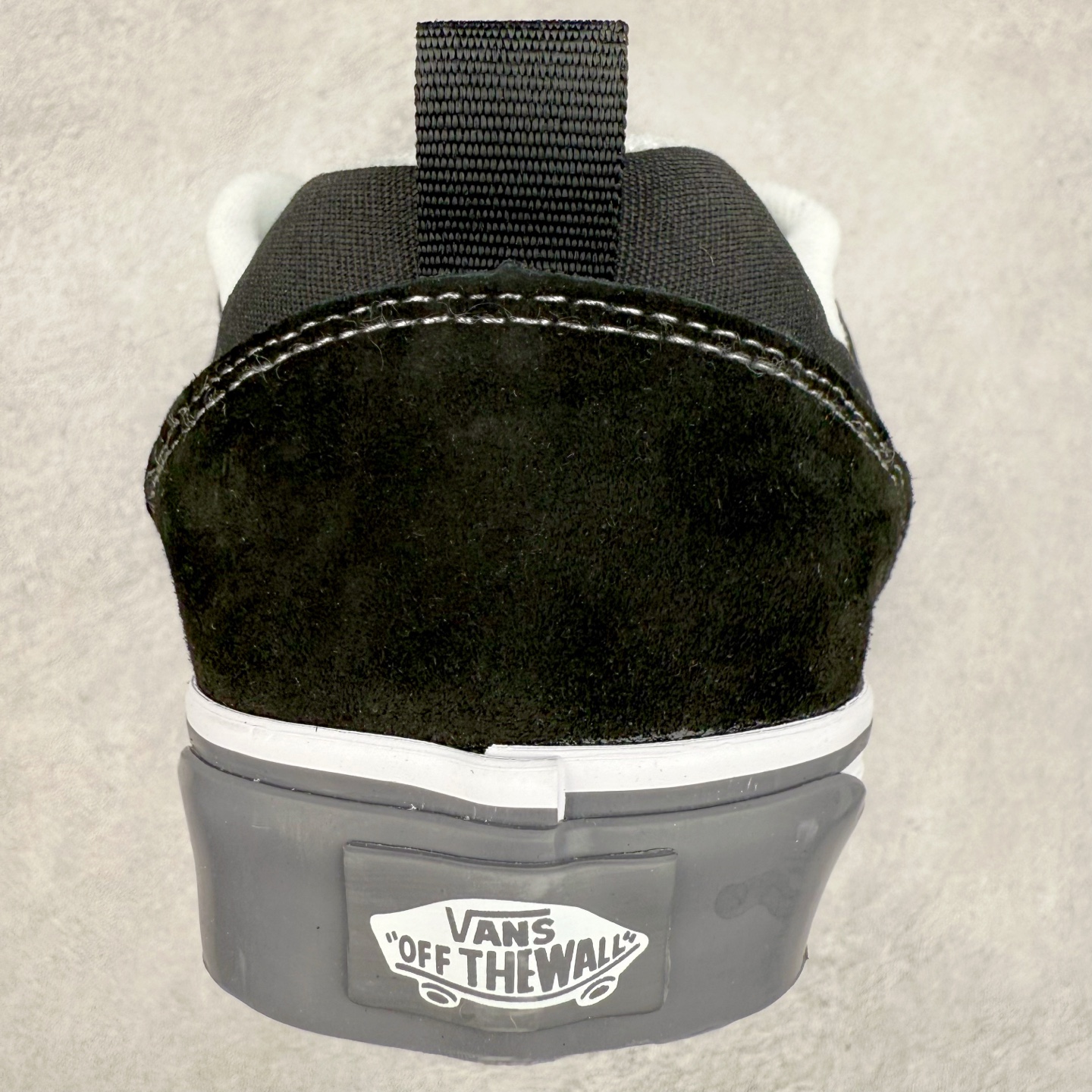 图片[8]-Vans Knu Skool 黑白灰生胶 官方新款 复古休闲胖胖面包鞋 肥胖版大Logo 原版全皮猪八面料 尺码：35 36 36.5 37 38 38.5 39 40 40.5 41 42 42.5 43 44 工艺：硫化1：1（重量1：1、真标、原钢印、材质标、鞋型标、合格证）-选品中心