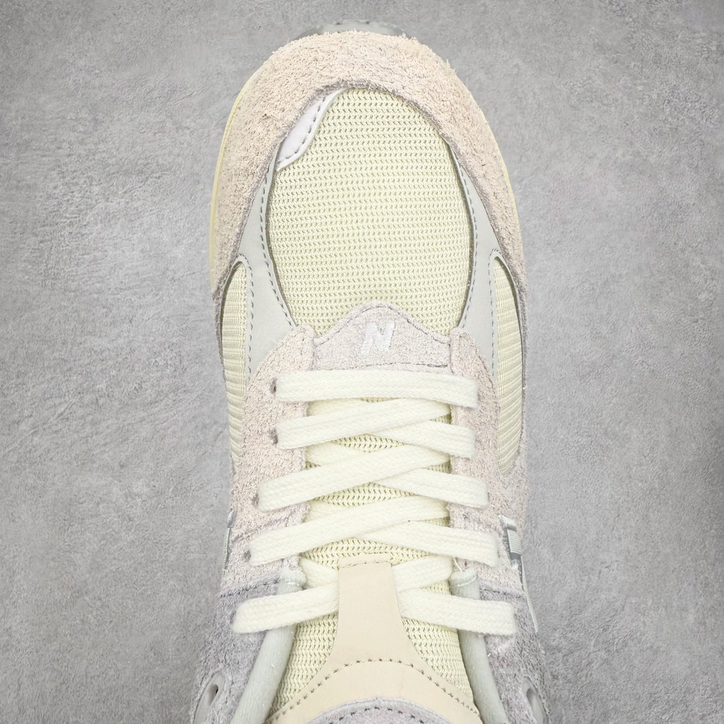 图片[4]-＃DT New Balance 2002R NB2002 男女休闲慢跑鞋 必备的时髦单品之一 最新出的2002R系列 这款延续了经典科技 升级版N-ERGY缓震物料机能与材质上脚太舒适了 鞋面的柔软麂皮搭配尼龙网布 特别透气而且还复古感 不管是搭配牛仔裤还工装裤都是百搭！小红书众多博主上脚推荐！尺码：36 36.5 37.5 38 38.5 39.5 40 40.5 41 42 42.5 43 44 45-选品中心