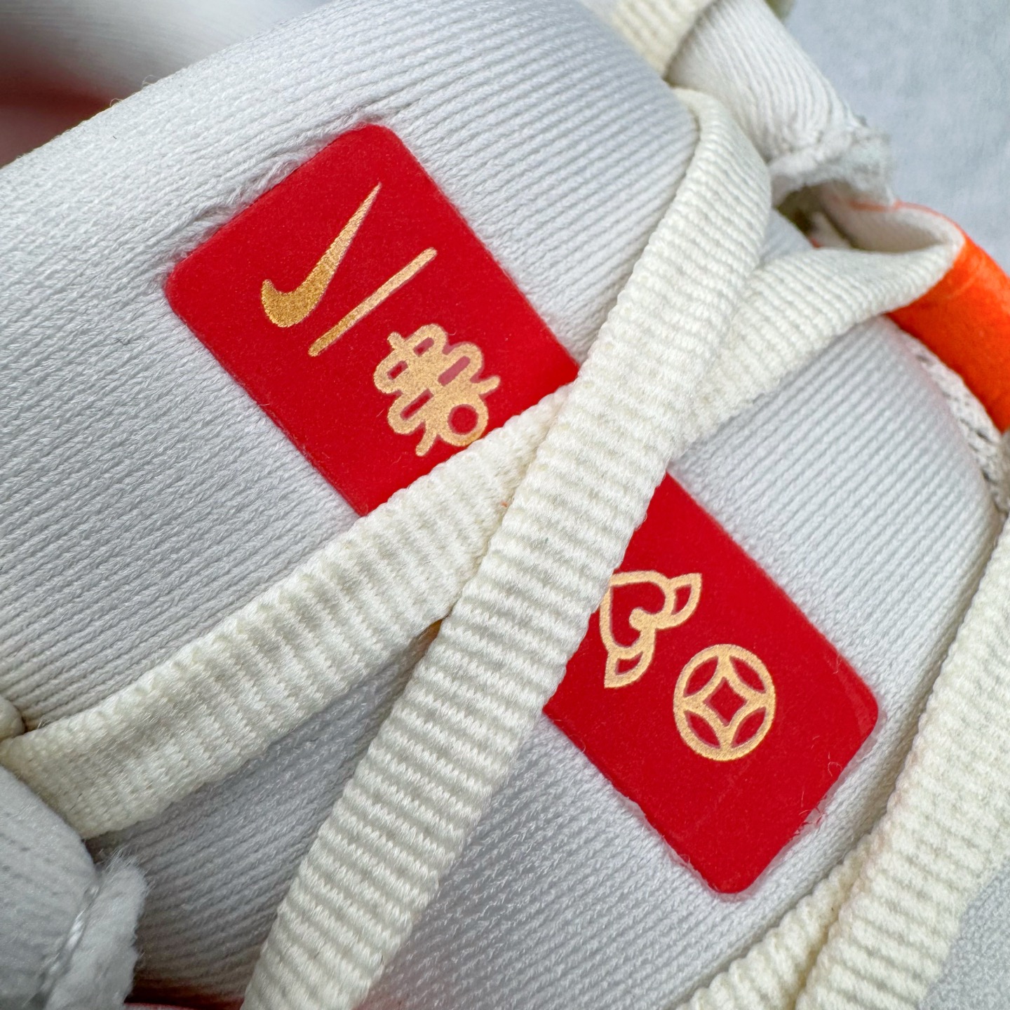 图片[12]-＃TG纯原 NK Zoom Pegasus 飞马41代马拉松系列网面透气缓震疾速跑鞋 独家渠道 市面未流通批次 奥莱直播间499 599一样的东西 碾压市面现存所有版本 公司一样的东西 超值回馈 帮你省钱 拥有 Zoom Air 一如既往的稳定感和流畅感 鞋面采用工程网眼设计 为特定高热区域营造出色透气性 进一步增加鞋面的穿孔数量 让足部能够快速散热 中足搭配 Flywire 飞线 在高速运动时营造舒适稳定的贴合感 内置Zoon气垫加持 动力十足 尺码：36 36.5 37.5 38 38.5 39 40 40.5 41 42 42.5 43 44 44.5 45-选品中心