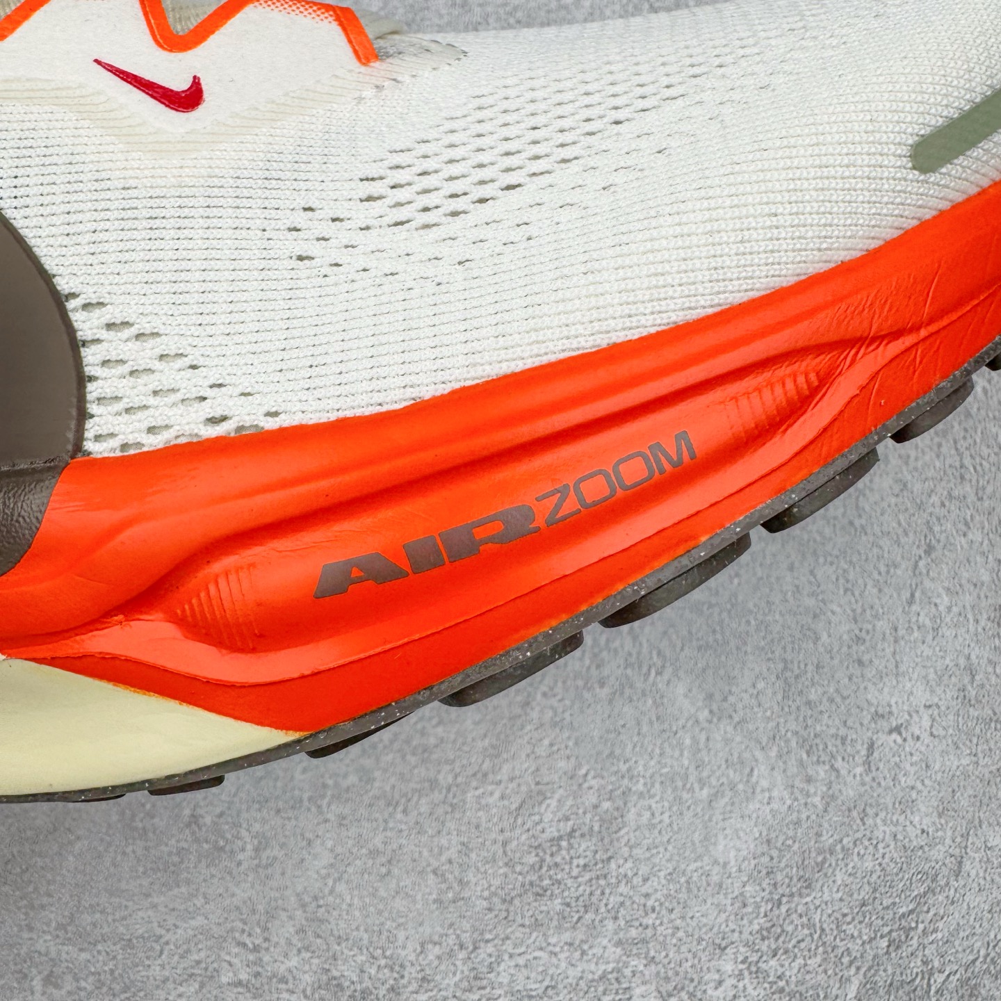 图片[19]-＃TG纯原 NK Zoom Pegasus 飞马41代马拉松系列网面透气缓震疾速跑鞋 独家渠道 市面未流通批次 奥莱直播间499 599一样的东西 碾压市面现存所有版本 公司一样的东西 超值回馈 帮你省钱 拥有 Zoom Air 一如既往的稳定感和流畅感 鞋面采用工程网眼设计 为特定高热区域营造出色透气性 进一步增加鞋面的穿孔数量 让足部能够快速散热 中足搭配 Flywire 飞线 在高速运动时营造舒适稳定的贴合感 内置Zoon气垫加持 动力十足 尺码：36 36.5 37.5 38 38.5 39 40 40.5 41 42 42.5 43 44 44.5 45-选品中心