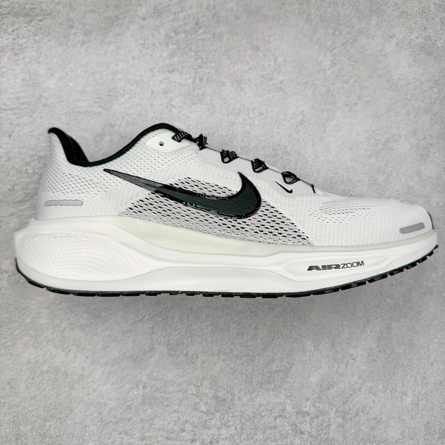 图片[7]-＃TG纯原 NK Zoom Pegasus 飞马41代马拉松系列网面透气缓震疾速跑鞋 独家渠道 市面未流通批次 奥莱直播间499 599一样的东西 碾压市面现存所有版本 公司一样的东西 超值回馈 帮你省钱 拥有 Zoom Air 一如既往的稳定感和流畅感 鞋面采用工程网眼设计 为特定高热区域营造出色透气性 进一步增加鞋面的穿孔数量 让足部能够快速散热 中足搭配 Flywire 飞线 在高速运动时营造舒适稳定的贴合感 内置Zoon气垫加持 动力十足 尺码：36 36.5 37.5 38 38.5 39 40 40.5 41 42 42.5 43 44 44.5 45-选品中心