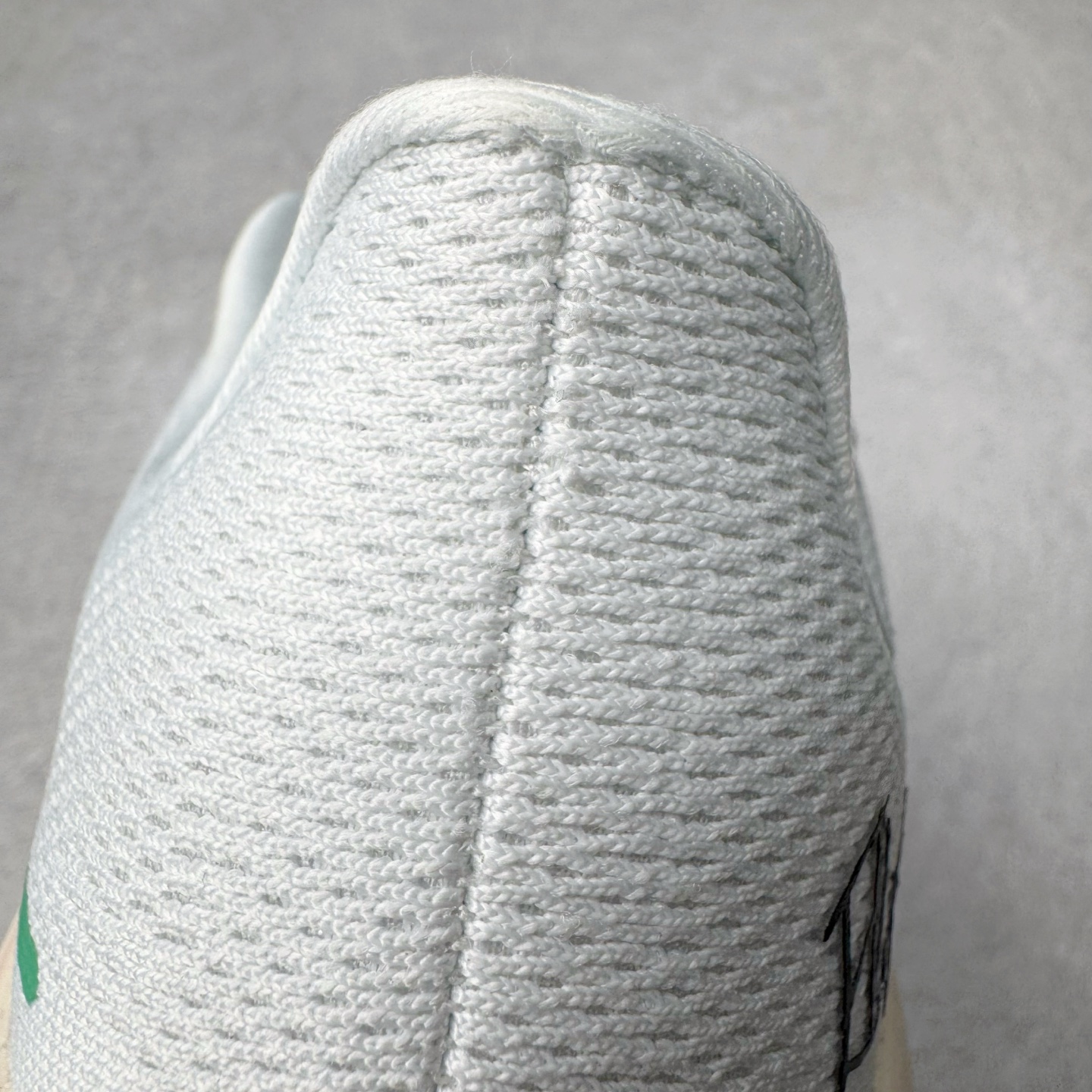 图片[17]-＃TG纯原 NK Zoom Pegasus 飞马41代马拉松系列网面透气缓震疾速跑鞋 独家渠道 市面未流通批次 奥莱直播间499 599一样的东西 碾压市面现存所有版本 公司一样的东西 超值回馈 帮你省钱 拥有 Zoom Air 一如既往的稳定感和流畅感 鞋面采用工程网眼设计 为特定高热区域营造出色透气性 进一步增加鞋面的穿孔数量 让足部能够快速散热 中足搭配 Flywire 飞线 在高速运动时营造舒适稳定的贴合感 内置Zoon气垫加持 动力十足 尺码：36 36.5 37.5 38 38.5 39 40 40.5 41 42 42.5 43 44 44.5 45-选品中心