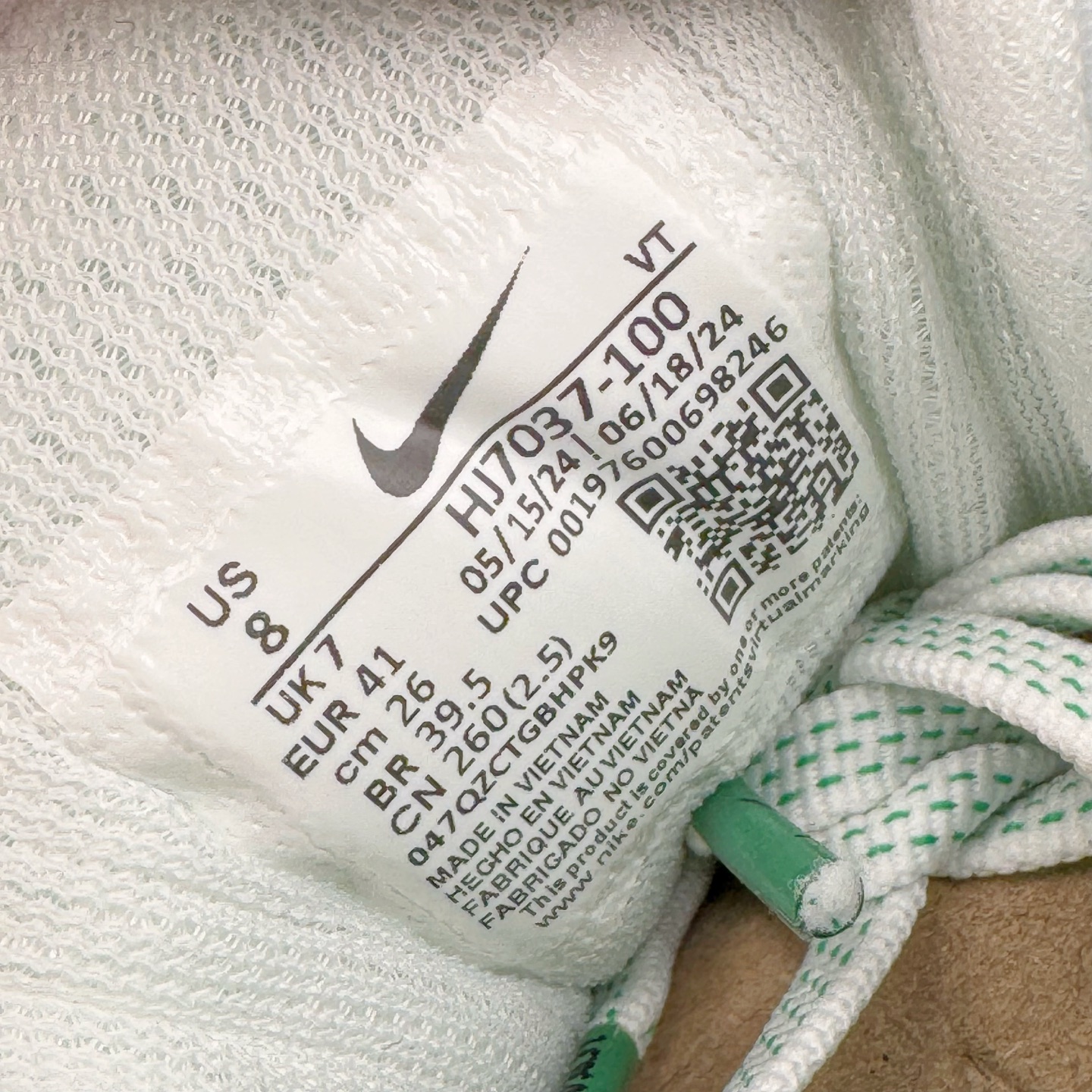 图片[11]-＃TG纯原 NK Zoom Pegasus 飞马41代马拉松系列网面透气缓震疾速跑鞋 独家渠道 市面未流通批次 奥莱直播间499 599一样的东西 碾压市面现存所有版本 公司一样的东西 超值回馈 帮你省钱 拥有 Zoom Air 一如既往的稳定感和流畅感 鞋面采用工程网眼设计 为特定高热区域营造出色透气性 进一步增加鞋面的穿孔数量 让足部能够快速散热 中足搭配 Flywire 飞线 在高速运动时营造舒适稳定的贴合感 内置Zoon气垫加持 动力十足 尺码：36 36.5 37.5 38 38.5 39 40 40.5 41 42 42.5 43 44 44.5 45-选品中心