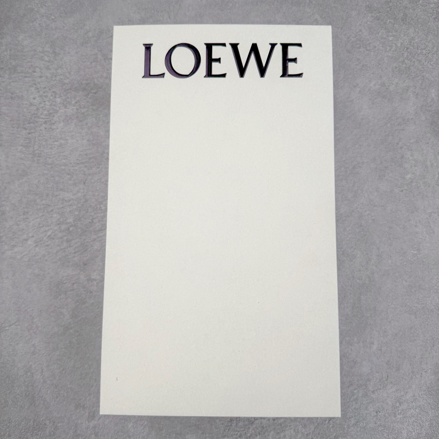 图片[10]-＃M纯原 LOEWE 2025 | Ballet Runner 2.0 罗意威新款芭蕾舞鞋拼色德训鞋阿甘鞋 全套原纸板楦头开发 后跟3D注塑橡胶LOEWE徽标 原厂数据大底磨具 进口羊皮内里加鞋垫 磁吸翻盖盒 内配帆布防尘袋 配件齐全 官方一致 原装纸板中底 带采用反绒牛皮革拼接头层皮饰片鞋面材质 鞋身原装高密度防刮防水尼龙面料 不对称鞋头造型 作为LOEWE的标志性设计 超柔软轻便且灵活的鞋底 新的波浪纹理橡胶外底 延伸至鞋头 升级的柔软皮革内衬和鞋床 提供最大舒适感 后跟有3D注塑橡胶徽标 真皮和皮料混搭彰显复古风格 拼色拼接鞋面 非常高级隐藏式小内增高 脚后跟设计新颖 柔软舒适 会被评为年度最舒适的暴走鞋 如履平地 内娱明星杨幂等众多同款上脚 小红书 一系列素材图 极具爆款 尺码：35 36 37 38 39 40 41 42 43 44 45-选品中心