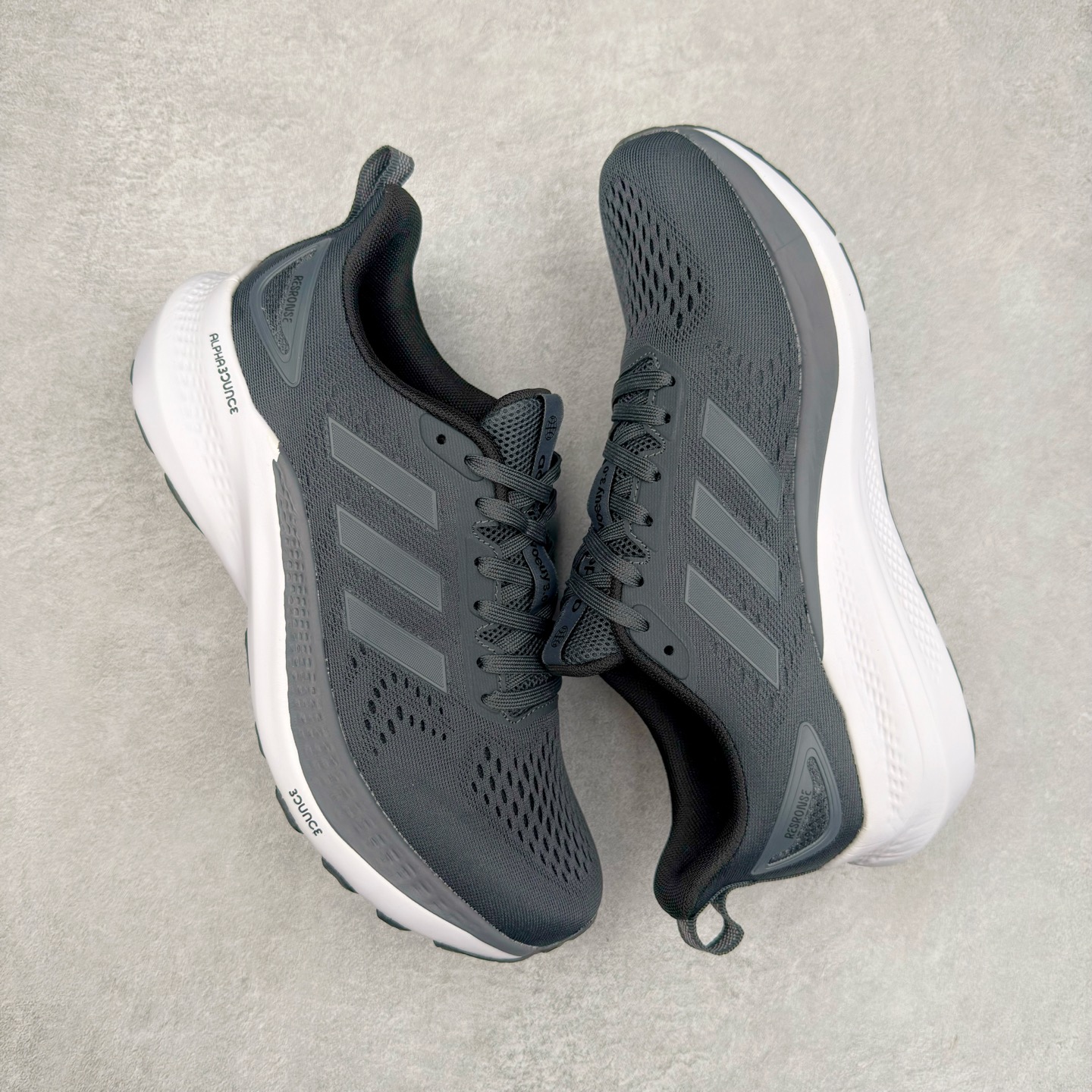 图片[3]-AD Fortarun Lace Running J 阿尔法耐磨低帮 跑步鞋 ID6231 实拍调校N版已经零色差零失真 百分百还原实物色彩所见即所得 不存在货不对板色差等低级问题 选购参考实物拍摄 不混卖不参货 只用心做好货严格选品 承诺混一赔十 尺码：36 36.5 37.5 38 38.5 39 40 40.5 41 42 42.5 43 44 44.5 45-选品中心