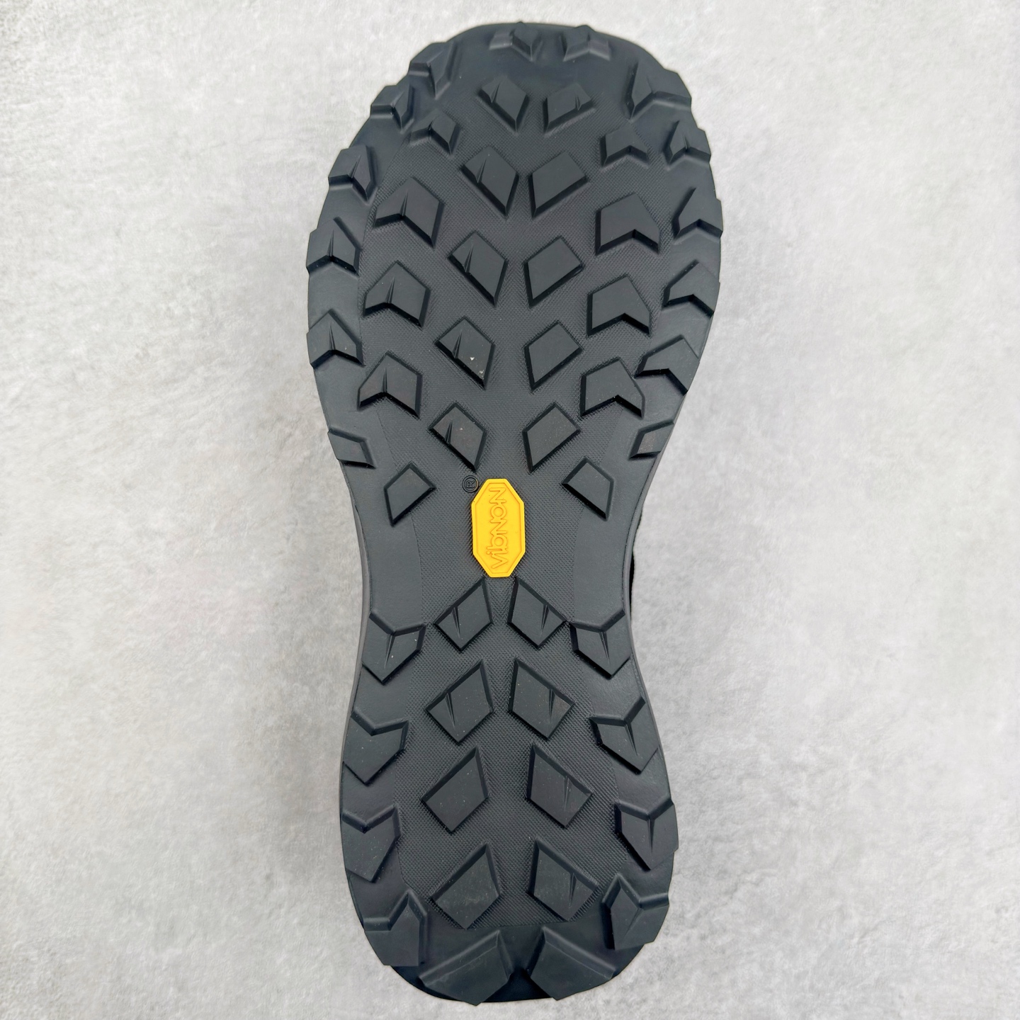 图片[9]-＃HP Arcteryx Norvan LD 4 始祖鸟舒适柔软防滑耐磨低帮越野跑步鞋 Arcteryx中文名始祖鸟 加拿大户外服饰品牌 1989年创立于加拿大温哥华 始祖鸟来自加拿大海岸山脉 植根高山的专业户外品牌 始终秉承对精湛设计和工艺孜孜以求的准则 从1989年创立至今 Arcteryx始终不断在产品设计与做工上不惜工本 以满足始祖鸟的标准 品质、设计以及精简的理念造就了其良好的性能 并能满足严苛环境下的使用需求 尺码：36 37 38 39 40 41 42 43 44-选品中心