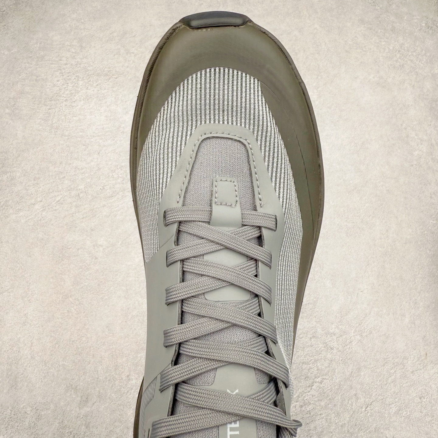 图片[4]-＃HP Arcteryx SYLAN 始祖鸟户外防水透气低帮徒步登山鞋 Arcteryx中文名始祖鸟 加拿大户外服饰品牌 1989年创立于加拿大温哥华 始祖鸟来自加拿大海岸山脉 植根高山的专业户外品牌 始终秉承对精湛设计和工艺孜孜以求的准则 从1989年创立至今 Arcteryx始终不断在产品设计与做工上不惜工本 以满足始祖鸟的标准 品质、设计以及精简的理念造就了其良好的性能 并能满足严苛环境下的使用需求 尺码：39 40 41 42 43 44 45-选品中心