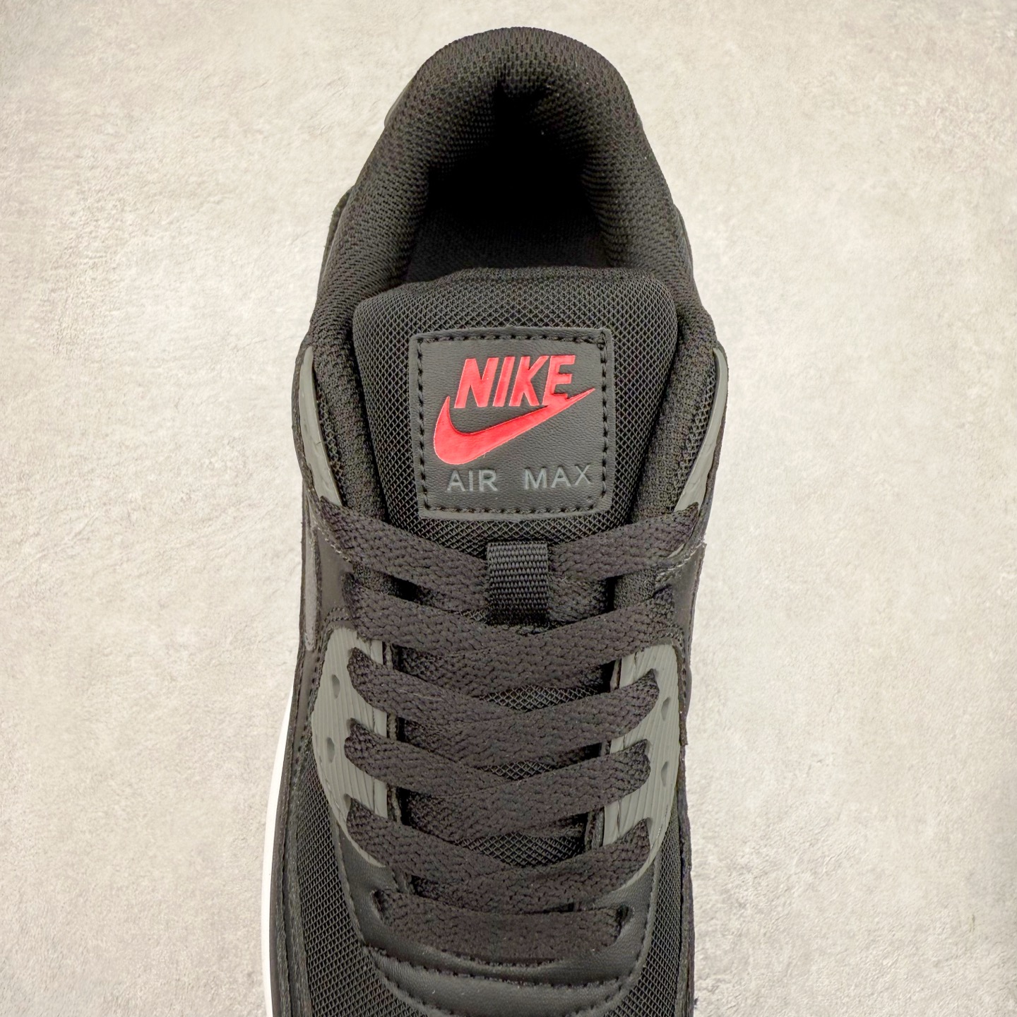 图片[5]-＃MX版 NK Air MAX 90 气垫复古减震跑步鞋 DM0029-007 经典重温 独家陆续补货 外单专供大厂出品 品质稳定 一百余色 终端操作 Air Max 90于1990年推出 来自Air Max系列 在Air Max 1的基础上改进而得 增加了气垫面积 外型上也更为流线 最特別的就是加入了菱纹塑胶嵌板 为Air Max 90增添了许多潮流气息 皮革鞋面 造就出色耐穿性和支撑力 Max Air缓震配置搭配泡棉中底 令Air Max 90轻盈而舒适 华夫格橡胶外底 铸就Air Max 90非凡的抓地力 而Air Max 90不仅是一双跑鞋 它成功跨越了时间的演进 成为了球鞋文化与潮流圈中最熟为人知的鞋款之一 尺码：36 36.5 37.5 38 38.5 39 40 40.5 41 42 42.5 43 44 44.5 45-选品中心