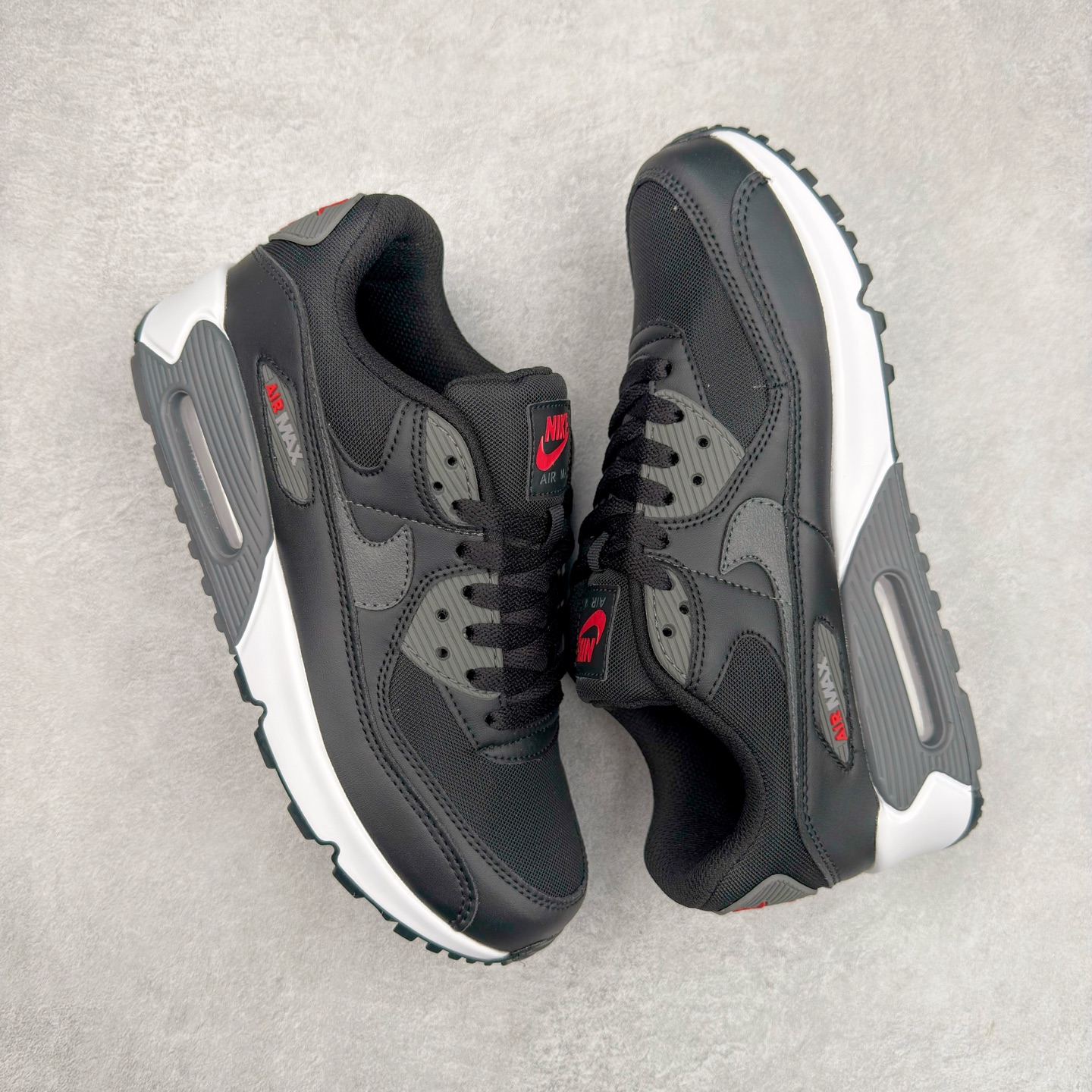 图片[3]-＃MX版 NK Air MAX 90 气垫复古减震跑步鞋 DM0029-007 经典重温 独家陆续补货 外单专供大厂出品 品质稳定 一百余色 终端操作 Air Max 90于1990年推出 来自Air Max系列 在Air Max 1的基础上改进而得 增加了气垫面积 外型上也更为流线 最特別的就是加入了菱纹塑胶嵌板 为Air Max 90增添了许多潮流气息 皮革鞋面 造就出色耐穿性和支撑力 Max Air缓震配置搭配泡棉中底 令Air Max 90轻盈而舒适 华夫格橡胶外底 铸就Air Max 90非凡的抓地力 而Air Max 90不仅是一双跑鞋 它成功跨越了时间的演进 成为了球鞋文化与潮流圈中最熟为人知的鞋款之一 尺码：36 36.5 37.5 38 38.5 39 40 40.5 41 42 42.5 43 44 44.5 45-选品中心