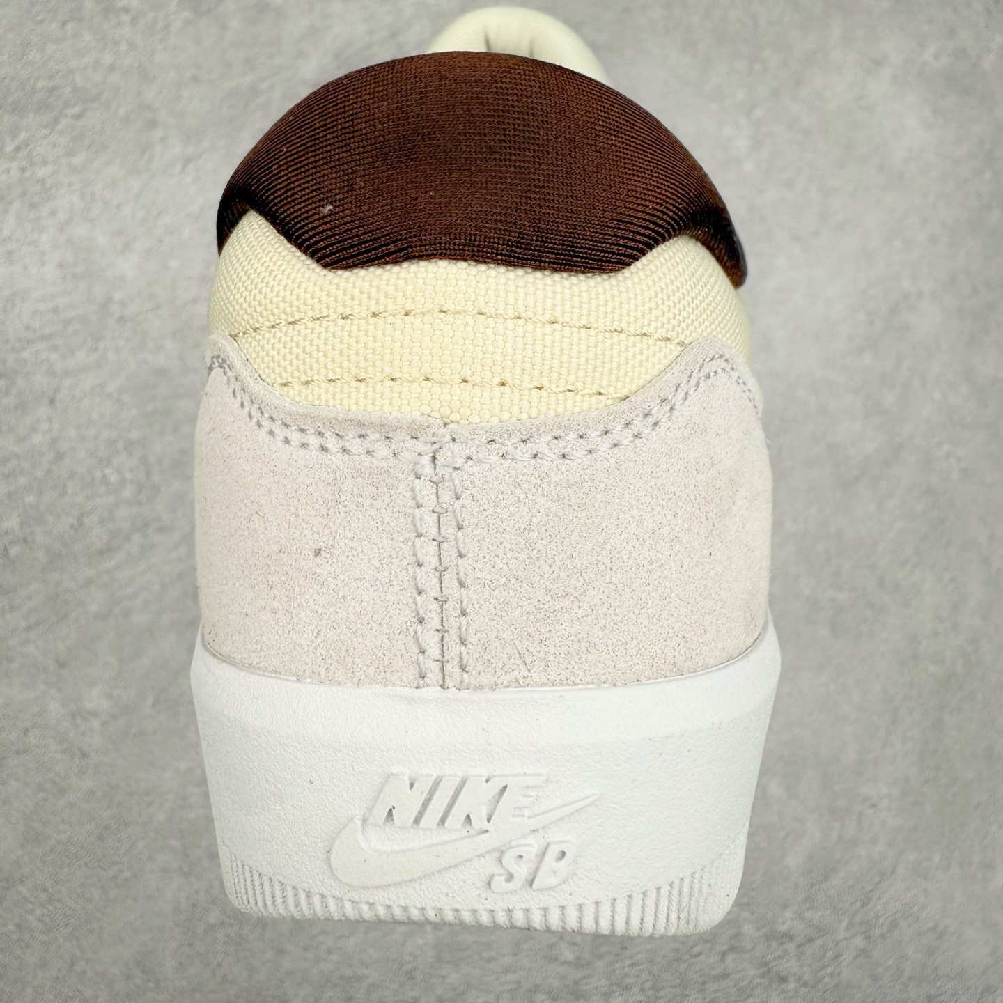 图片[8]-NK SB Force 58 空军58系列低帮休闲运动滑板板鞋 FV8104-221 鞋面由帆布和麂皮拼接 层次感丰富 搭配硫化外底 耐磨耐穿 鞋舌及中底后跟处饰有SB Logo 表明鞋款身份 采用包边设计 经久耐穿 硫化结构则有效提升灵活性 穿上这款全新推出的创意力作 助你耀动街头 尺码：36 36.5 37.5 38 38.5 39 40 40.5 41 42 42.5 43 44 45-选品中心