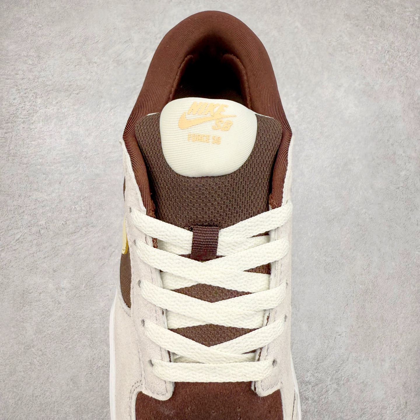 图片[5]-NK SB Force 58 空军58系列低帮休闲运动滑板板鞋 FV8104-221 鞋面由帆布和麂皮拼接 层次感丰富 搭配硫化外底 耐磨耐穿 鞋舌及中底后跟处饰有SB Logo 表明鞋款身份 采用包边设计 经久耐穿 硫化结构则有效提升灵活性 穿上这款全新推出的创意力作 助你耀动街头 尺码：36 36.5 37.5 38 38.5 39 40 40.5 41 42 42.5 43 44 45-选品中心