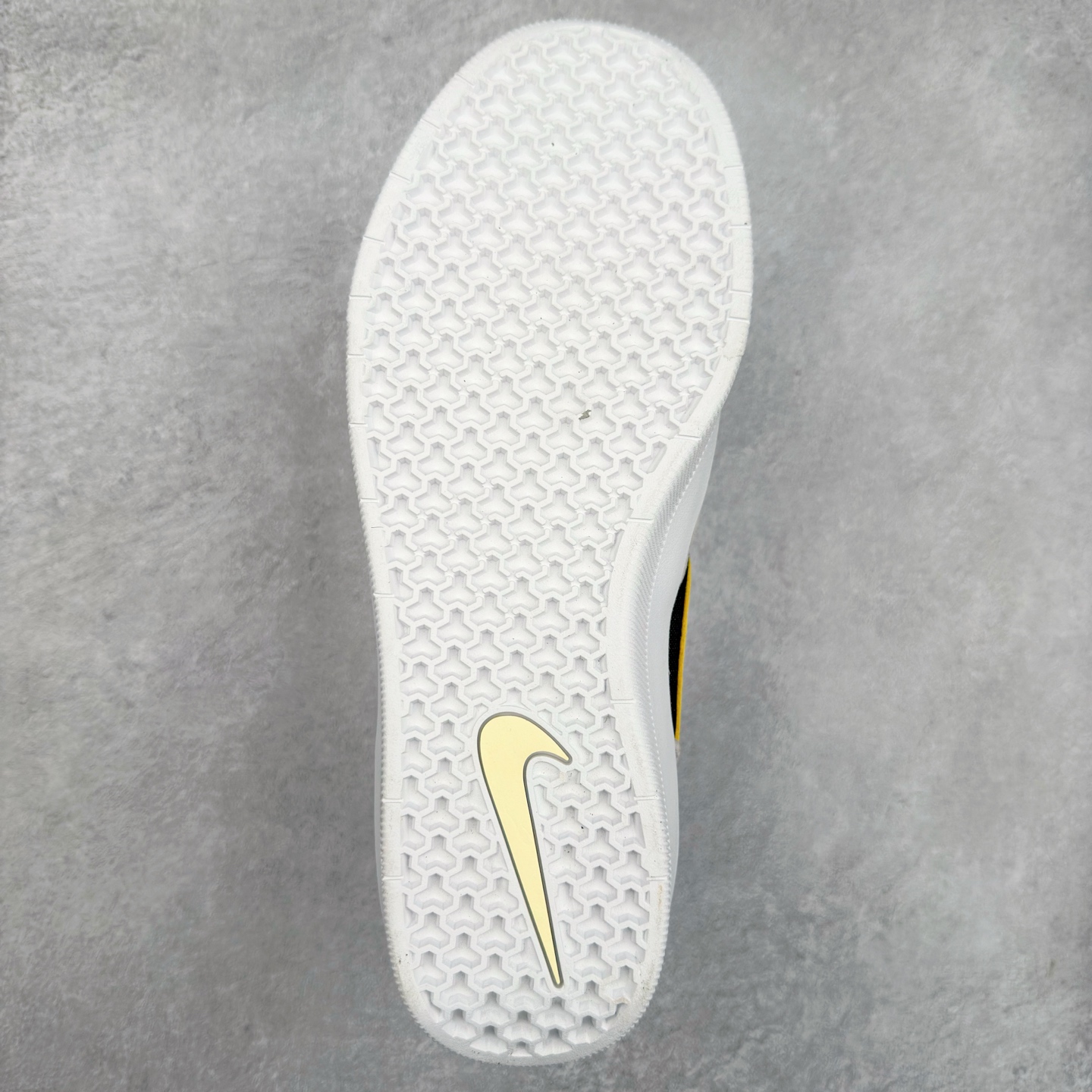 图片[9]-NK SB Force 58 空军58系列低帮休闲运动滑板板鞋 FV8104-221 鞋面由帆布和麂皮拼接 层次感丰富 搭配硫化外底 耐磨耐穿 鞋舌及中底后跟处饰有SB Logo 表明鞋款身份 采用包边设计 经久耐穿 硫化结构则有效提升灵活性 穿上这款全新推出的创意力作 助你耀动街头 尺码：36 36.5 37.5 38 38.5 39 40 40.5 41 42 42.5 43 44 45-选品中心