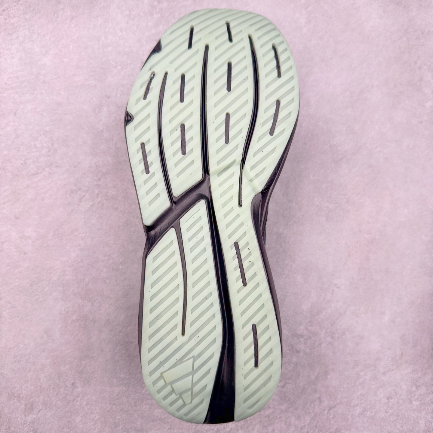 图片[9]-AD LIGHTBLAZE 流光舒适防滑耐磨低帮跑步鞋 JR1058 前卫的专业跑鞋风格造型，LIGHTBLAZE延续了竞速美学的流线轮廓，保留住了与 AdizeroAdios Pro Evo 1相类似厚底理念和「宽三道杠」的视觉元素。尺码：36 36.5 37.5 38 38.5 39 40 40.5 41 42 42.5 43 44 44.5 45-选品中心