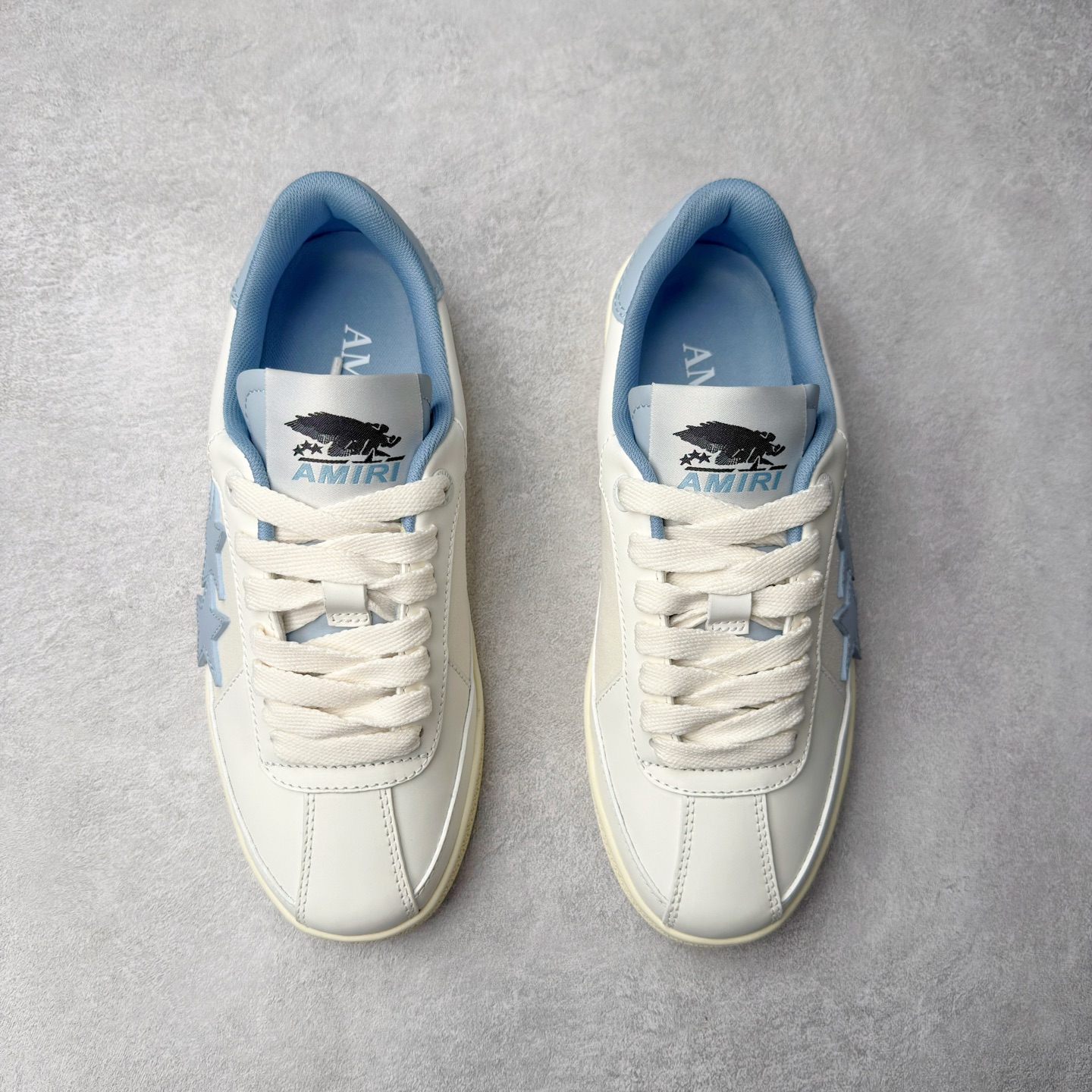 图片[2]-＃莞产 Amiri 埃米尔 Skeleton Low-Skel top Sneakers 骨骼系列情侣鞋 当潮顶流产品 众星上脚 低帮运动休闲板鞋 正确骨头形状 鞋舌外翻细节 头层牛皮双层加厚鞋面 鞋帮侧面骨头采用两张牛皮贴合处理 立体感更好 皮料切口均油边处理 定制金属LOGO铭牌及吊牌 并配有官方购物袋尽显高端大气 尺码 35 36 37 38 39 40 41 42 43 44 45-选品中心