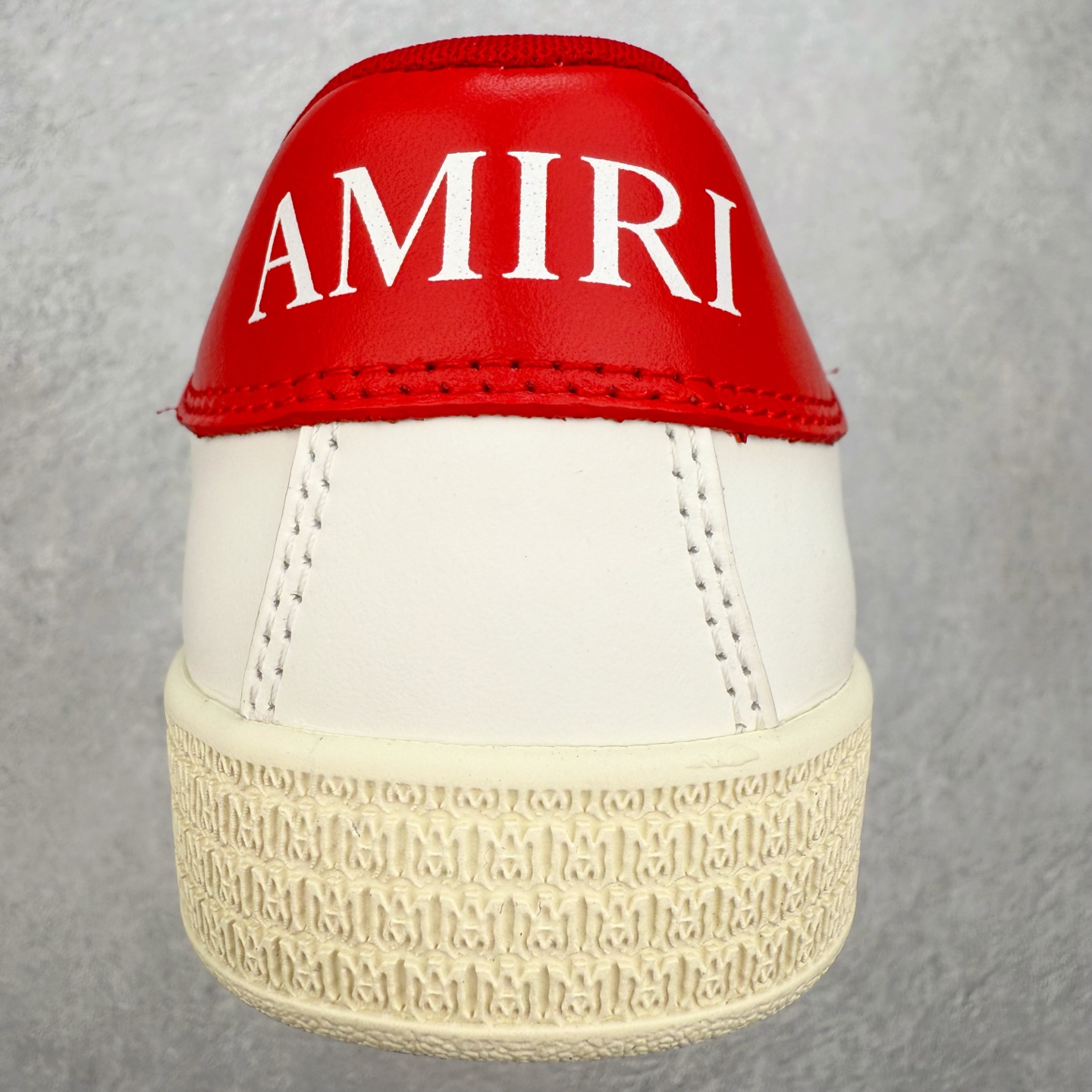 图片[8]-＃莞产 Amiri 埃米尔 Skeleton Low-Skel top Sneakers 骨骼系列情侣鞋 当潮顶流产品 众星上脚 低帮运动休闲板鞋 正确骨头形状 鞋舌外翻细节 头层牛皮双层加厚鞋面 鞋帮侧面骨头采用两张牛皮贴合处理 立体感更好 皮料切口均油边处理 定制金属LOGO铭牌及吊牌 并配有官方购物袋尽显高端大气 尺码 35 36 37 38 39 40 41 42 43 44 45-选品中心