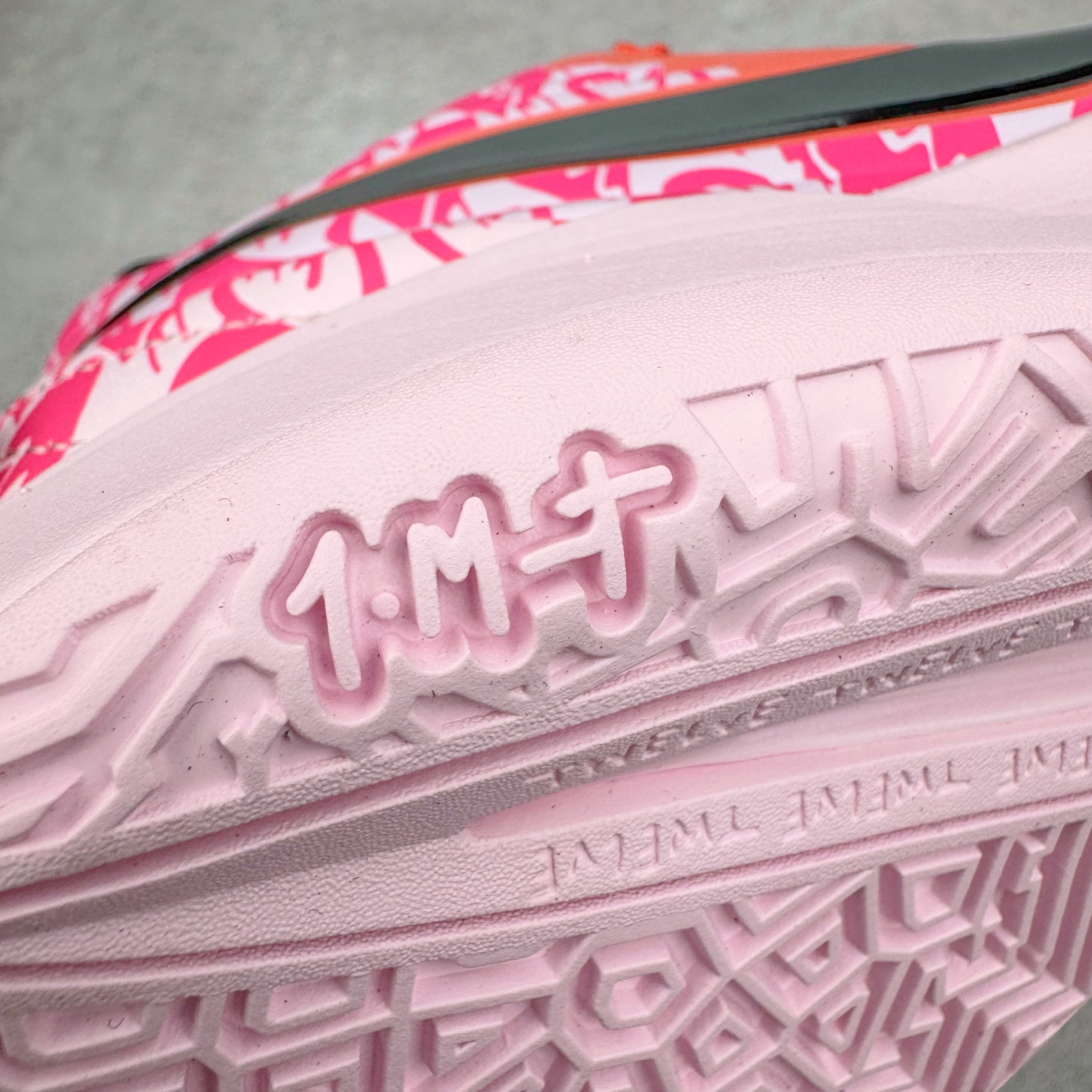 图片[22]-＃灭世/Max NK Ja 2 EP 莫兰特二代低帮篮球鞋 情人节粉 IB5842-800 2024『压轴』后卫实战旗舰 圣枪腰王 重磅革新登场🌪 🔝历时5个月！全力打造 科比➕欧文系列 综合体 ！Pt实战体验天花板上限 再度提高🔝 ✅【顶配缓震】独家革新搭载 前掌5mm TURBO气垫 兼具贴地与缓震！（正品仅长方形小气垫）➕后掌大马蹄14mm厚 气垫 提高后掌缓震极限 （正品后掌无气垫） ✅【顶级抗扭】 搭载硬度65HC 发泡中底框架 ➕高强度中足抗扭片 革新升级 赛事级抗扭水平！独此一家 ✅【顶级支撑】鞋身侧向包裹 双层补强层 200斤以上选手 也可驾驭（正品仅一层）对比市场货品偷工减料 不可同日而语！ ✅气垫气压上脚即可感受！后掌鞋垫掀开可见气垫轮廓（谨防窜货） 鞋底止滑配方 无需磨合 原地起飞🛫 NK年度后卫旗舰 独家革新升级 『口碑源自专业 实力来源于专注』 真灭世纯原 切勿被市场仿冒吊牌挂羊头卖狗肉 尺码：39-46 正码正拍-选品中心