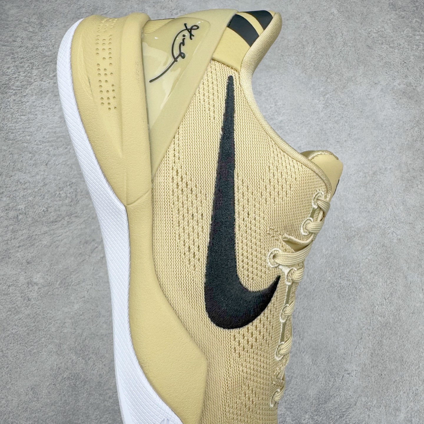 图片[6]-＃GX NK Zoom Kobe Ⅷ System 科比8代复刻实战运动低帮文化篮球鞋 卡其色 HM6469-701 完美复刻公司货 React科技鞋垫加持 实战配置直接拉满 原楦纸板开发 鞋身流线型、后跟塑形 区分土肥圆 原厂针织鞋面一针一线匹配原版 全身鞋材卡料色独家定制 唯一万针立体刺绣SWOOSH 真实底模最大50.5 实战利器 专供海外市场 独立原厂模具 首批不拼图大几率过验 亲测已过 支持各种高强度实战 无需担心 补货周期极长 脚宽建议买大半码 科比系列前掌偏窄 支持七天无理由退换 尺码： 40 40.5 41 42 42.5 43 44 44.5 45 46 47.5 48.5 49.5 50.5-选品中心