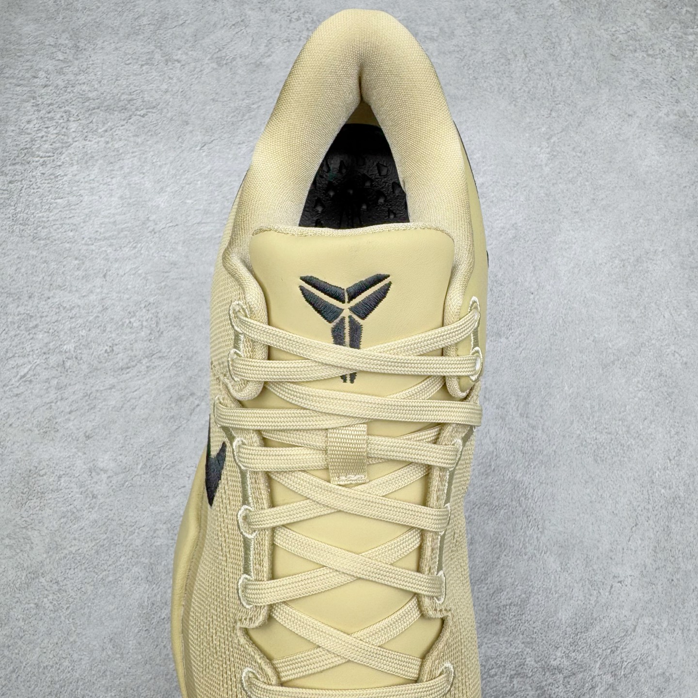 图片[5]-＃GX NK Zoom Kobe Ⅷ System 科比8代复刻实战运动低帮文化篮球鞋 卡其色 HM6469-701 完美复刻公司货 React科技鞋垫加持 实战配置直接拉满 原楦纸板开发 鞋身流线型、后跟塑形 区分土肥圆 原厂针织鞋面一针一线匹配原版 全身鞋材卡料色独家定制 唯一万针立体刺绣SWOOSH 真实底模最大50.5 实战利器 专供海外市场 独立原厂模具 首批不拼图大几率过验 亲测已过 支持各种高强度实战 无需担心 补货周期极长 脚宽建议买大半码 科比系列前掌偏窄 支持七天无理由退换 尺码： 40 40.5 41 42 42.5 43 44 44.5 45 46 47.5 48.5 49.5 50.5-选品中心