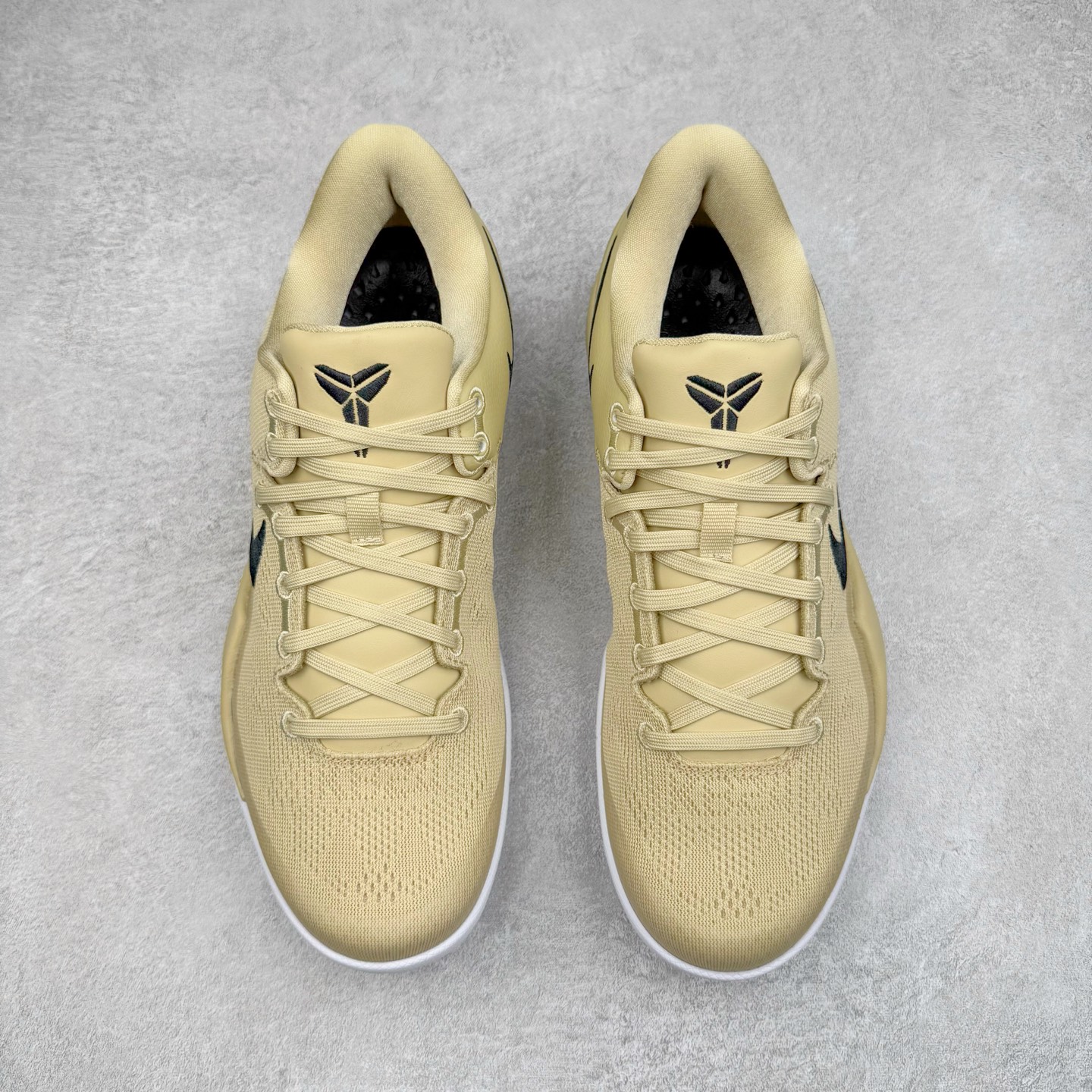 图片[2]-＃GX NK Zoom Kobe Ⅷ System 科比8代复刻实战运动低帮文化篮球鞋 卡其色 HM6469-701 完美复刻公司货 React科技鞋垫加持 实战配置直接拉满 原楦纸板开发 鞋身流线型、后跟塑形 区分土肥圆 原厂针织鞋面一针一线匹配原版 全身鞋材卡料色独家定制 唯一万针立体刺绣SWOOSH 真实底模最大50.5 实战利器 专供海外市场 独立原厂模具 首批不拼图大几率过验 亲测已过 支持各种高强度实战 无需担心 补货周期极长 脚宽建议买大半码 科比系列前掌偏窄 支持七天无理由退换 尺码： 40 40.5 41 42 42.5 43 44 44.5 45 46 47.5 48.5 49.5 50.5-选品中心