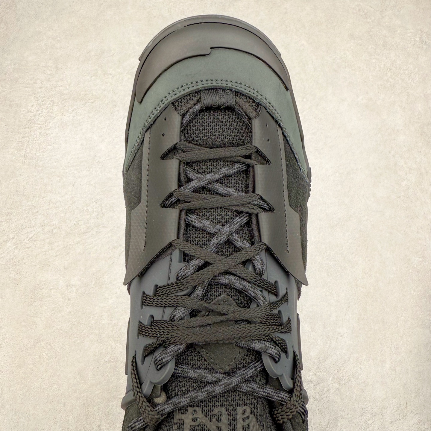 图片[4]-Sacai x NK Zegamadome SP 联名款舒适防滑耐磨低帮生活休闲鞋 HQ8618-001 整双鞋采用了 Zoom X 缓震科技和 Vibram 外底 在保证舒适度的同时又兼顾了耐用性 并且提供了出色的抓地力 鞋面则是全新 ZoomX Zegama 科技 将网眼和绒面革材质融合而成的全新科技面料 兼顾透气性与耐用性 尺码：36 36.5 37.5 38 38.5 39 40 40.5 41 42 42.5 43 44 44.5 45 46-选品中心