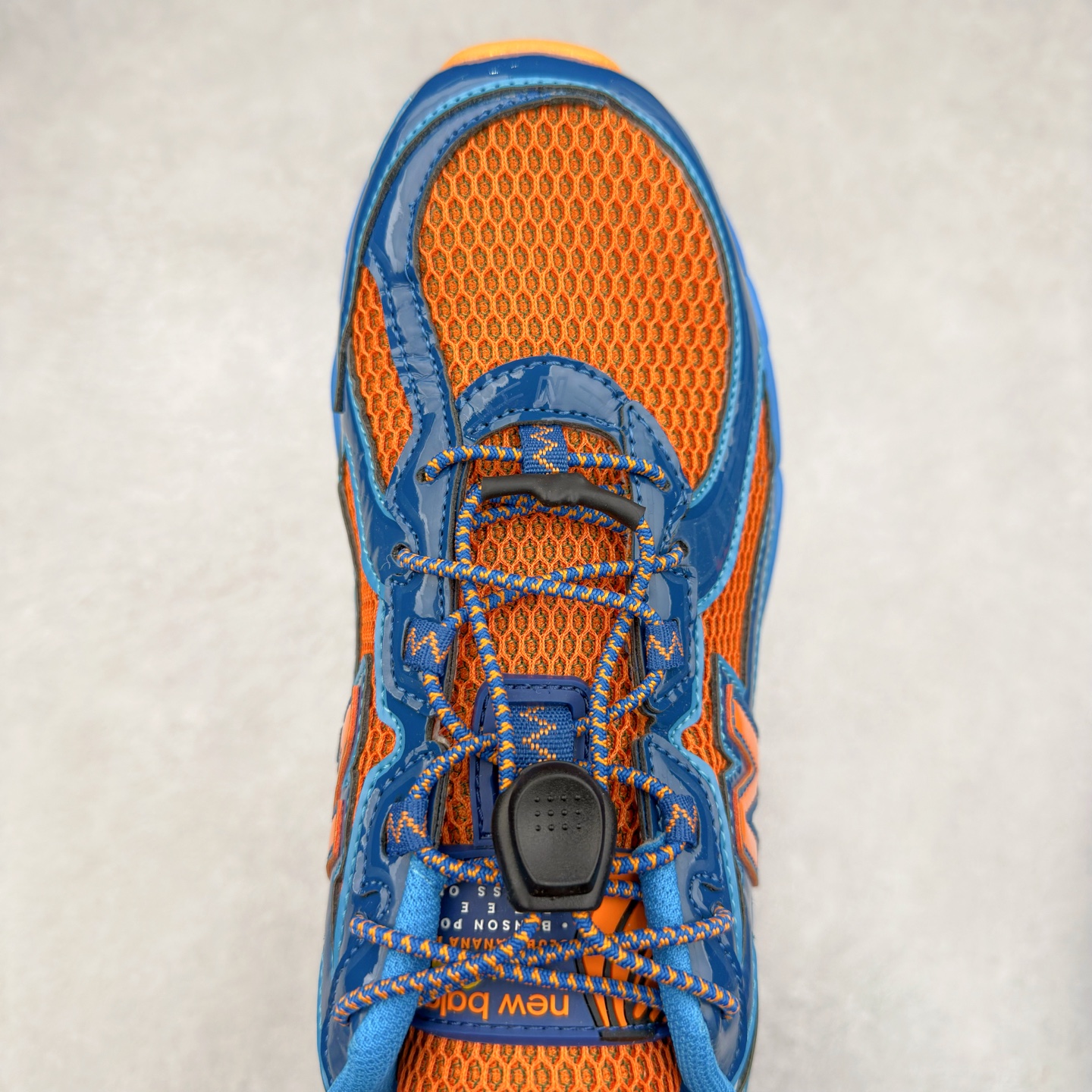 图片[4]-＃福利特价 New Balance MR740 NB新百伦系列复古老爹风休闲运动慢跑鞋 采用轻质牛剖革拼接透气网眼衬垫织物鞋面材质 T-Beam大底提供足步弓支撑 保持步态稳定#后跟搭载外露缓震胶 鞋身整体以各种深浅不一的灰色覆盖 鞋头以淡蓝色调装饰，网眼衬垫通过不规律的色块实现做旧的美感 泛黄的鞋底更是进一步增添了复古气息 尺码：36 37 37.5 38 38.5 39.5 40 40.5 41.5 42 42.5 43 44 45-选品中心