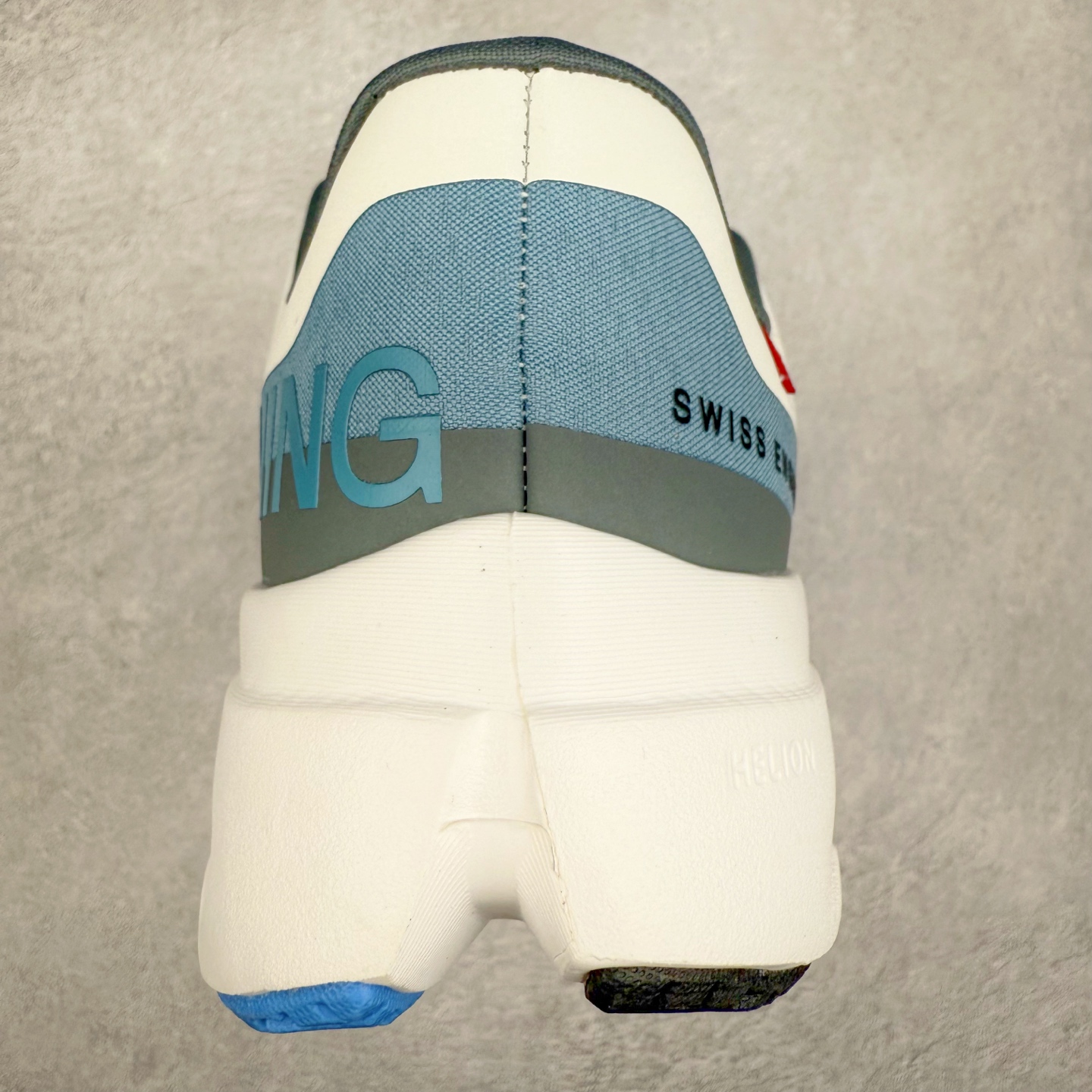 图片[8]-On昂跑 Cloudsurfer Next Wolf Honeydew 柔软舒适防滑耐磨低帮休闲跑步鞋 昂跑运动品牌 开创于2010年 缓震着陆、强效回弹、轻柔质感的设计构思始终是ON研制关键 与此同时基于“为全球提供革新性的跑步感受”信念 陆续推出了多款跑鞋及其以专业运动人体跑步工程学为设计关键的功能性跑步服饰设备 让跑者不费力气地畅快畅跑 尺码：36 36.5 37.5 38 38.5 39 40 40.5 41 42 42.5 43 44 44.5 45-选品中心