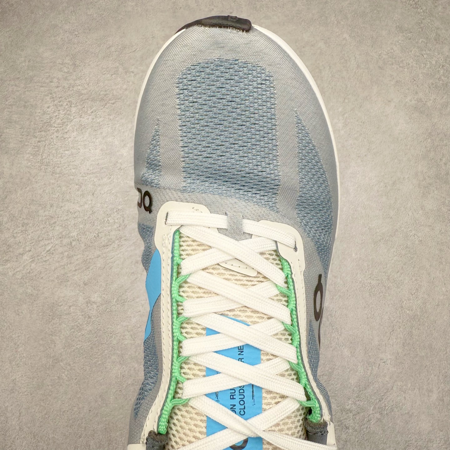 图片[4]-On昂跑 Cloudsurfer Next Wolf Honeydew 柔软舒适防滑耐磨低帮休闲跑步鞋 昂跑运动品牌 开创于2010年 缓震着陆、强效回弹、轻柔质感的设计构思始终是ON研制关键 与此同时基于“为全球提供革新性的跑步感受”信念 陆续推出了多款跑鞋及其以专业运动人体跑步工程学为设计关键的功能性跑步服饰设备 让跑者不费力气地畅快畅跑 尺码：36 36.5 37.5 38 38.5 39 40 40.5 41 42 42.5 43 44 44.5 45-选品中心