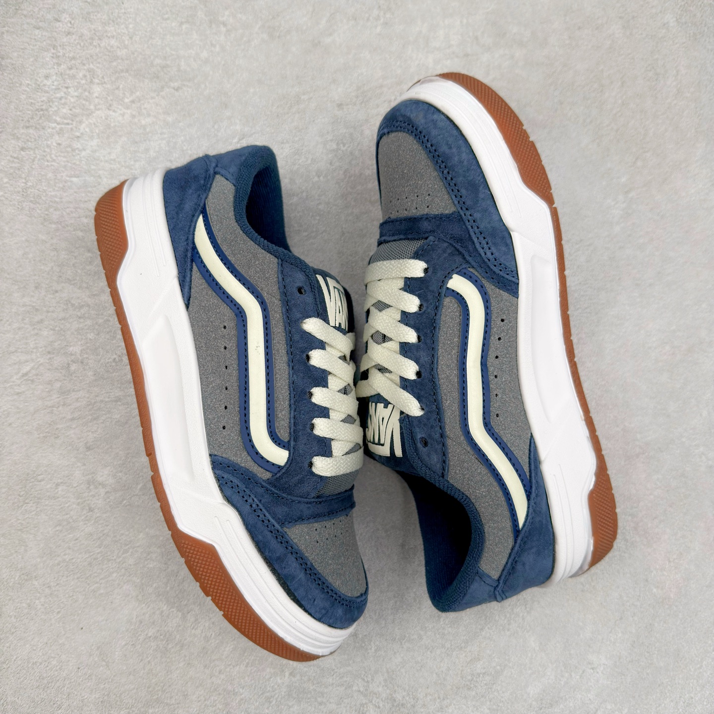 图片[3]-Vans Knu Skool 黑白灰生胶 官方新款 复古休闲胖胖面包鞋 肥胖版大Logo 原版全皮猪八面料 尺码：35 36 36.5 37 38 38.5 39 40 40.5 41 42 42.5 43 44-选品中心