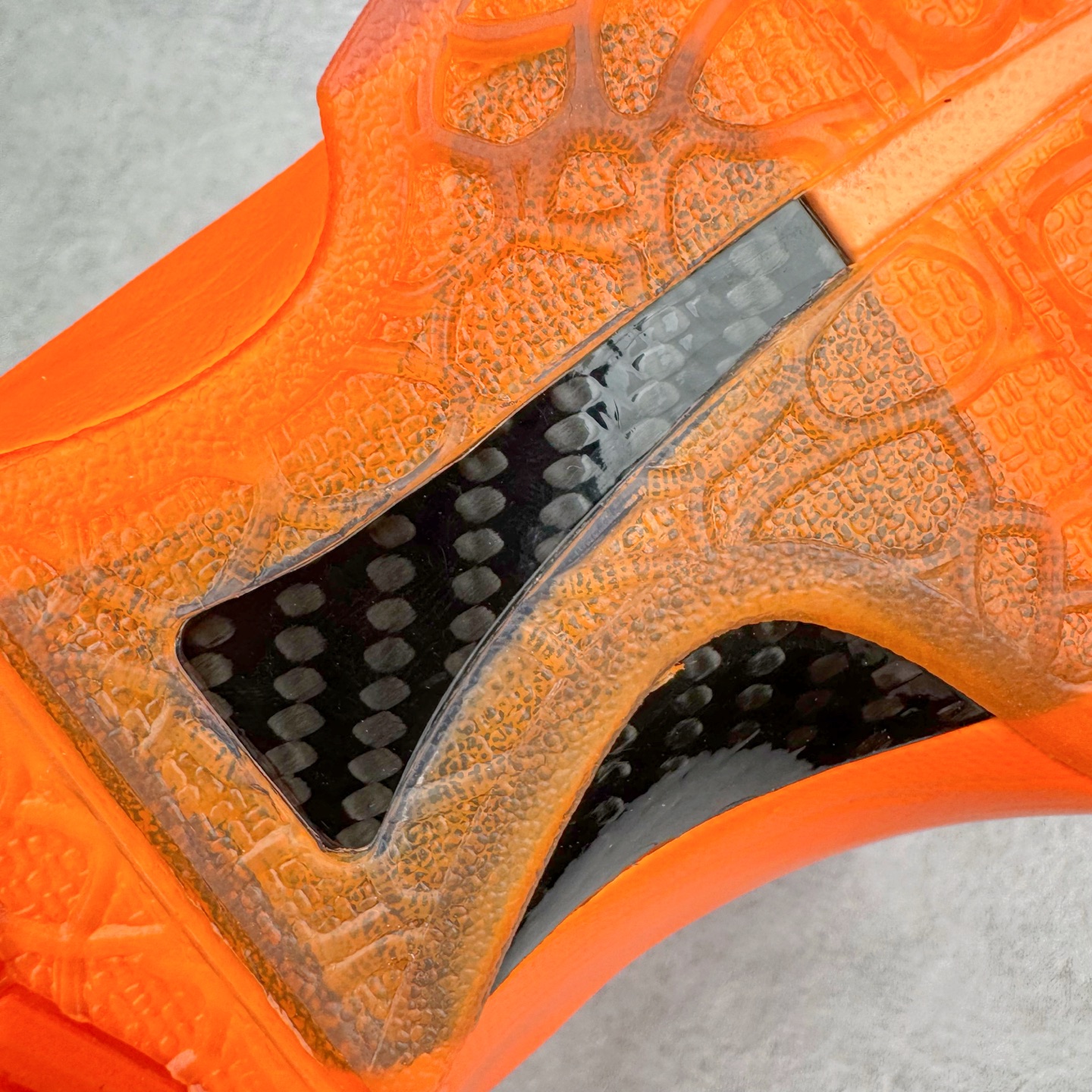 图片[13]-＃S2 NK Zoom Kobe 6 Protro 科比六代 暴力橙 IH1871-800 圈内顶级批次 完美复刻公司货 前掌超大Zoom Turbo气垫 后掌EVA缓震 真正的原汁原味 还原ZP脚感 全身鞋材卡料色独家定制 唯一正确喷漆工艺Swoosh 正确凹凸蛇鳞工艺 正确鞋面渐变效果 内全置真动飞态线 独立原厂模具 最大尺码达到48.5码 首批不拼图大几率过验 亲测已过 支持各种高强度实战 无需担心 上脚价 补货周期极长 脚宽建议买大半码 科比系列前掌偏窄 不影响二次销售 支持七天无理由退换 尺码：40 40.5 41 42 42.5 43 44 44.5 45 45.5 46 47.5 48.5-选品中心