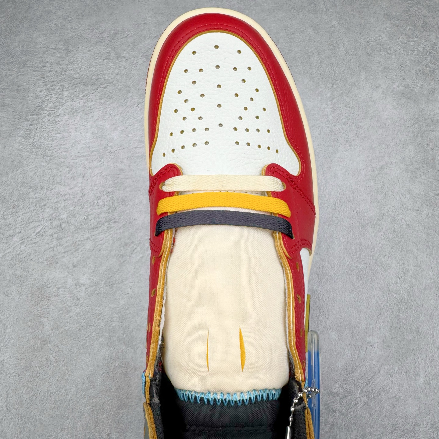 图片[4]-＃XP纯原 Union x Air Jordan AJ1 Retro High NRG 联名四色拼接灰白红 HV8563-600 原盒原配 原厂拉帮工艺 针距密度一致 全新升级网板中底 原楦原纸板开发 后跟弧度收口自然不对折 极致一眼正品既视感 原厂皮料 进口玻璃冲刀皮料裁剪零毛边 承诺百分百一致原鞋 全鞋电脑针车工艺 鞋面清洁度最高QC检验标准 控制溢胶 飞翼3D高频深度立体 鞋盒、防尘纸 均采购来自原厂 尺码：36 36.5 37.5 38 38.5 39 40 40.5 41 42 42.5 43 44 44.5 45 46 47.5-选品中心