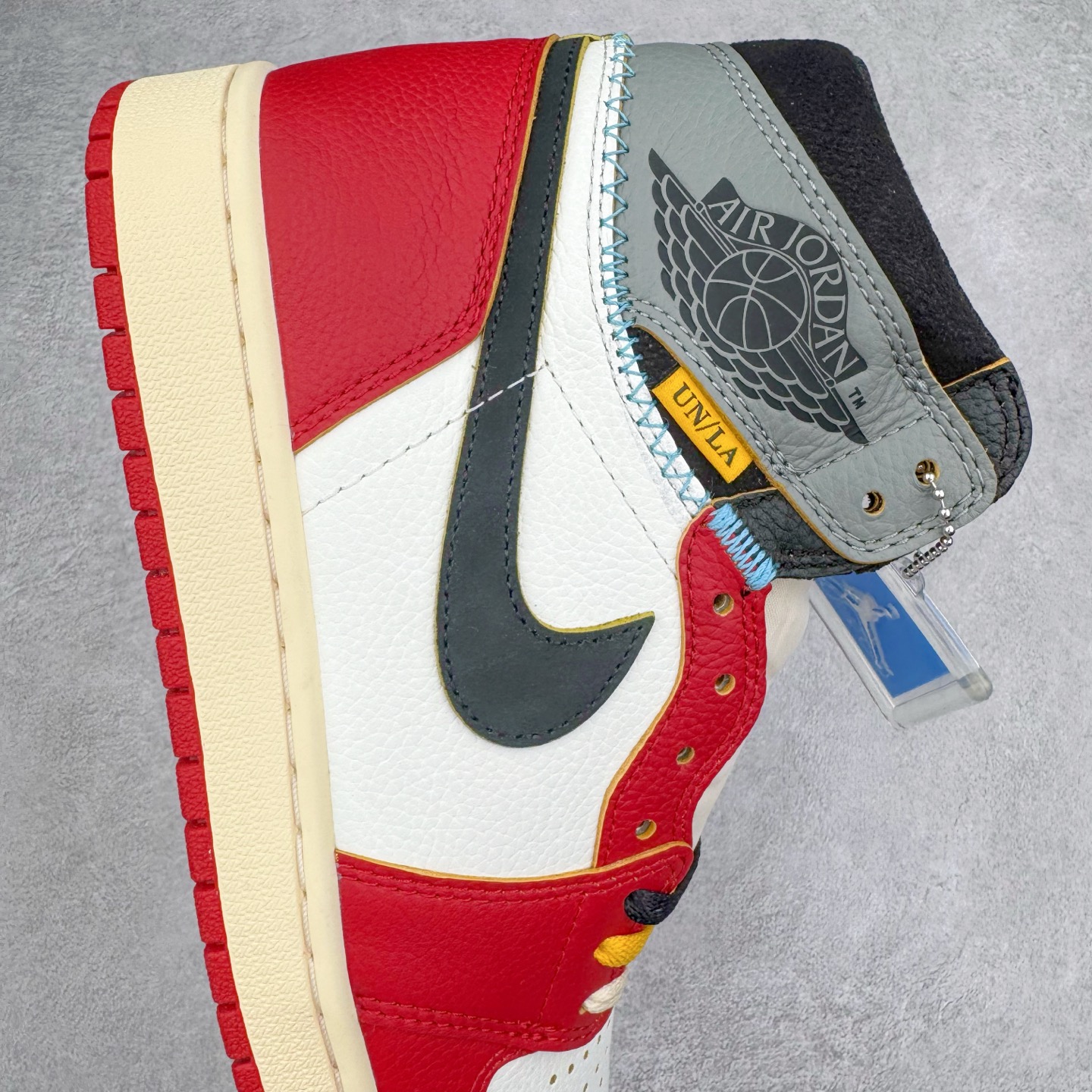 图片[6]-＃XP纯原 Union x Air Jordan AJ1 Retro High NRG 联名四色拼接灰白红 HV8563-600 原盒原配 原厂拉帮工艺 针距密度一致 全新升级网板中底 原楦原纸板开发 后跟弧度收口自然不对折 极致一眼正品既视感 原厂皮料 进口玻璃冲刀皮料裁剪零毛边 承诺百分百一致原鞋 全鞋电脑针车工艺 鞋面清洁度最高QC检验标准 控制溢胶 飞翼3D高频深度立体 鞋盒、防尘纸 均采购来自原厂 尺码：36 36.5 37.5 38 38.5 39 40 40.5 41 42 42.5 43 44 44.5 45 46 47.5-选品中心