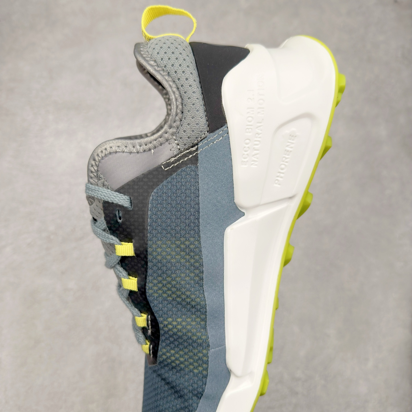 图片[7]-ECCO爱步男款运动鞋 真皮透气休闲防滑跑步鞋 健步BIOMC大经典 直接注塑工艺 稳固舒适 强效缓震与能量回弹 增加运动时的稳定与舒适 牛皮鞋面，纹理自然，柔韧耐穿 PU中底，带来轻盈舒适的上脚感受 橡胶大底，抓地力强，具有良好的耐磨性 都市探索 步履悠然 尺码：39 40 41 42 43 44（ 正常码）-选品中心