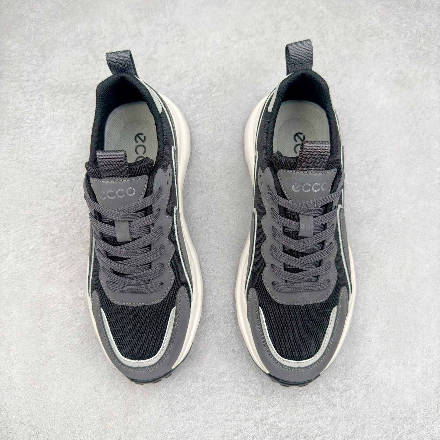 图片[2]-ECCO爱步男士运动休闲鞋厚底阿甘鞋复古跑步鞋华夫鞋 舒适质感鞋面 细腻柔和纹理自然，搭配潮流设计，舒适清爽透气 加厚后跟设计，美观时尚 柔软弹力 舒适透气内里 采用柔软材质，细腻亲肤不磨脚，柔和脚感体验 防滑弹力鞋底 轻质止滑鞋底，搭配立体底纹，稳固抓地 时尚生活 敢于不同 刷新未知 潮人一步的出色外形 尺码：39 40 41 42 43 44（运动码）-选品中心