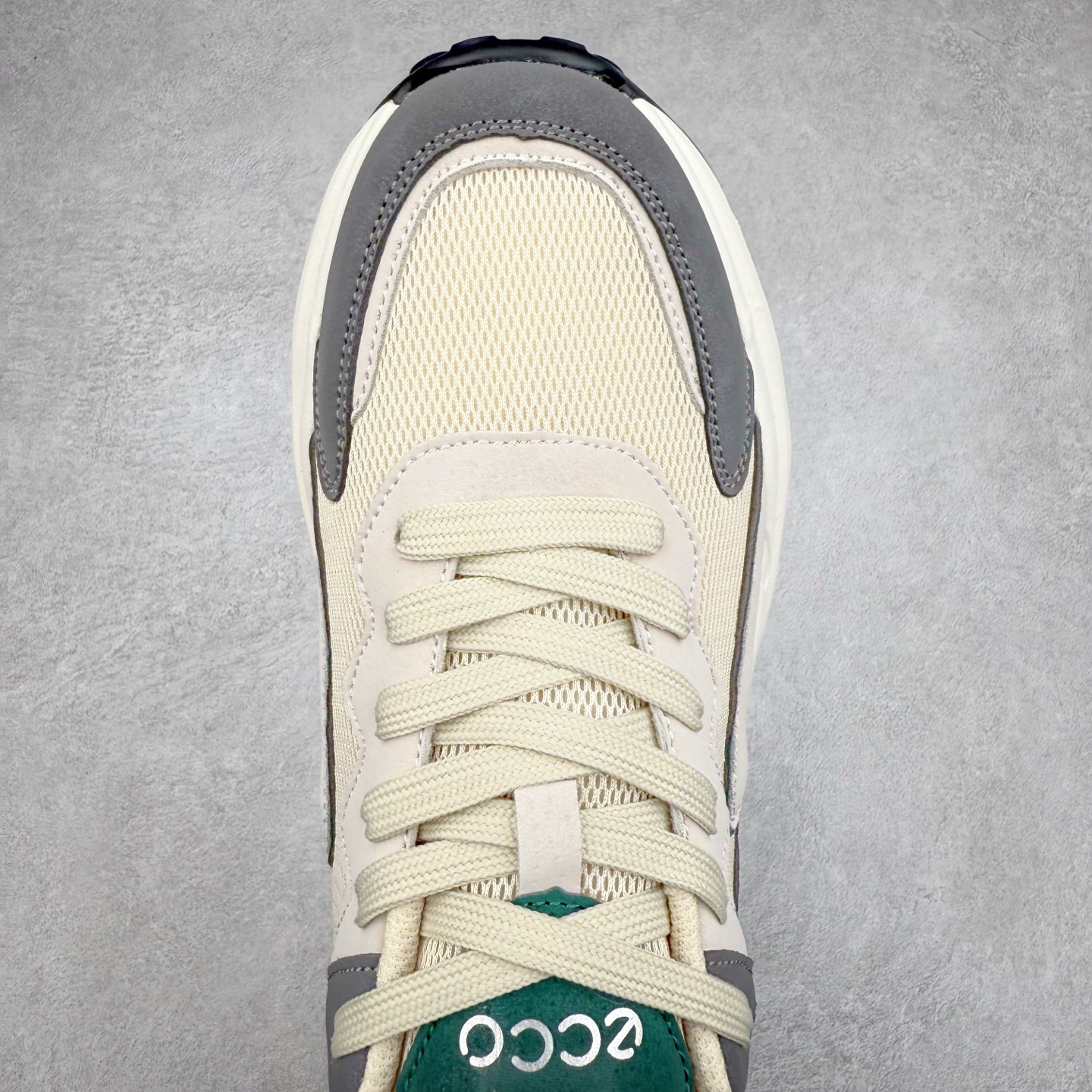 图片[4]-ECCO爱步男士运动休闲鞋厚底阿甘鞋复古跑步鞋华夫鞋 舒适质感鞋面 细腻柔和纹理自然，搭配潮流设计，舒适清爽透气 加厚后跟设计，美观时尚 柔软弹力 舒适透气内里 采用柔软材质，细腻亲肤不磨脚，柔和脚感体验 防滑弹力鞋底 轻质止滑鞋底，搭配立体底纹，稳固抓地 时尚生活 敢于不同 刷新未知 潮人一步的出色外形 尺码：39 40 41 42 43 44（运动码）-选品中心