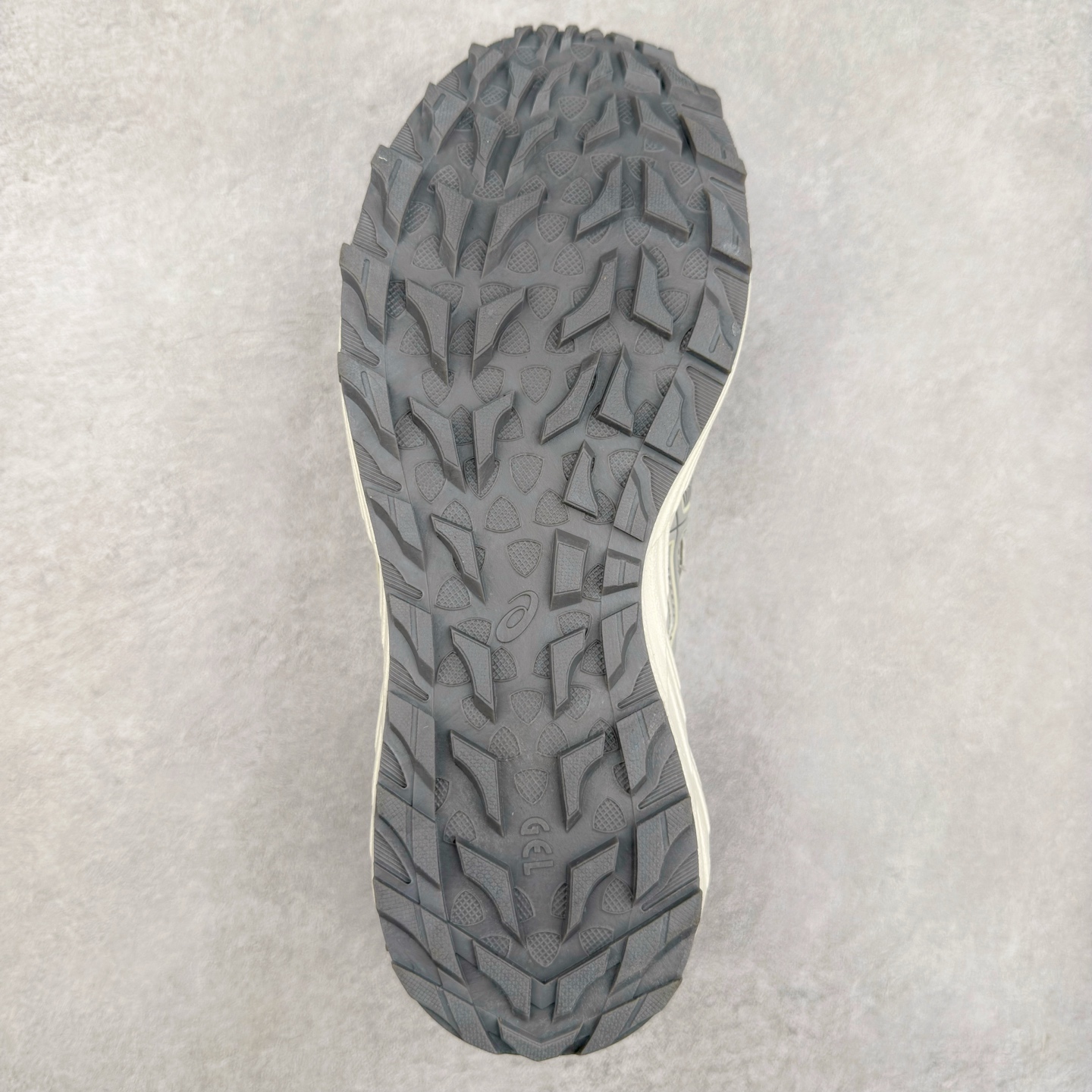 图片[9]-Asics Gel-Sonoma SE 亚瑟士溯溪鞋涉水鞋洞洞鞋 舒适日常休闲百搭防滑低帮户外徒步舒适随行跑步鞋 无界 路更远 今夏必备 颠覆认知 包裹性超强 脚感非常之舒适 侧面镂空设计 透气性极佳 让微风灌入足底 为沸腾夏日注入清爽能量防滑效果也不错 颜值与性能兼备 各平台实体疯狂种草首选 尺码：36 37.5 38 39 40 40.5 41.5 42 42.5 43.5 44 45 46-选品中心