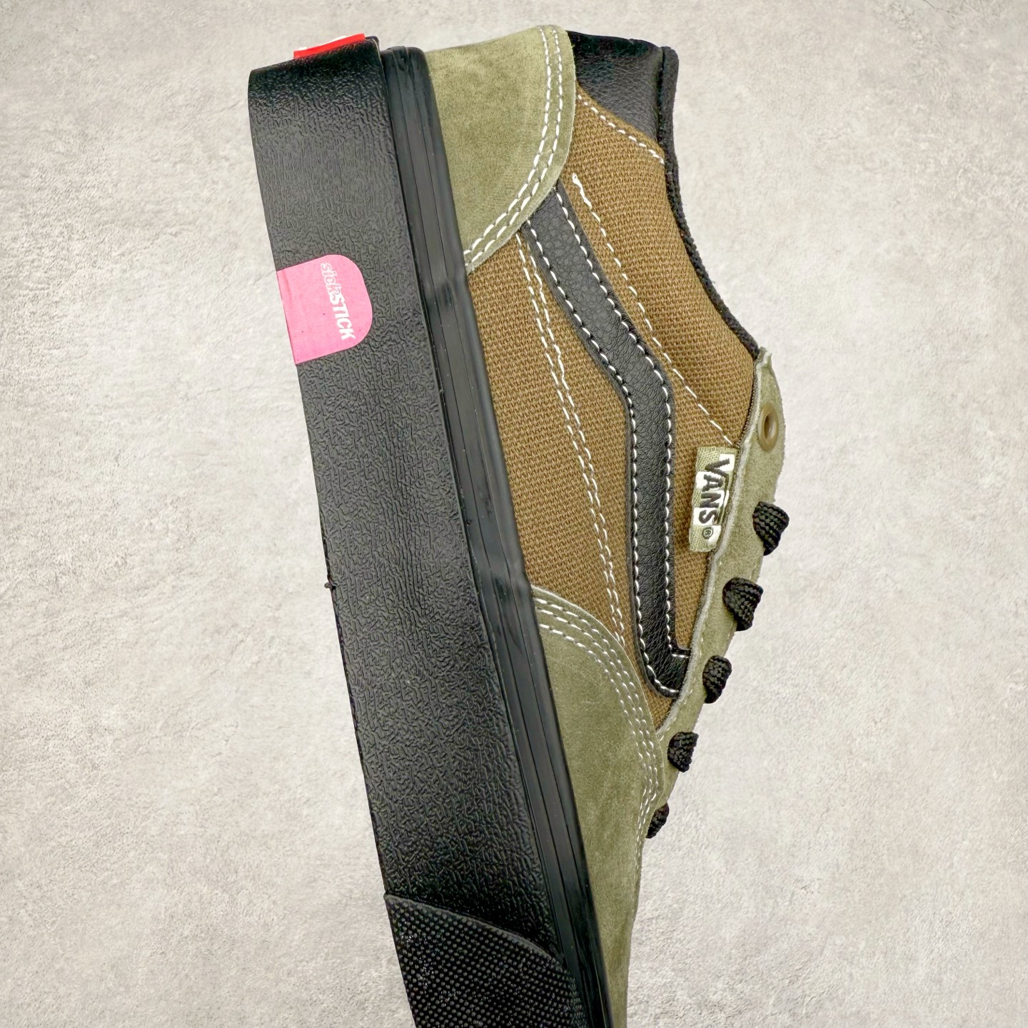 图片[6]-Vans Skate Rowan Pro 黑绿 经典百搭 轻便舒适专业滑板鞋 鞋底处的小心机脚能很好的释放脚底压力 货号：VN0A5JICBIQ 尺码：35 36 36.5 37 38 38.5 39 40 40.5 41 42 42.5 43 44 工艺：硫化1：1（重量1：1、真标、原钢印、材质标、鞋型标、合格证）-选品中心