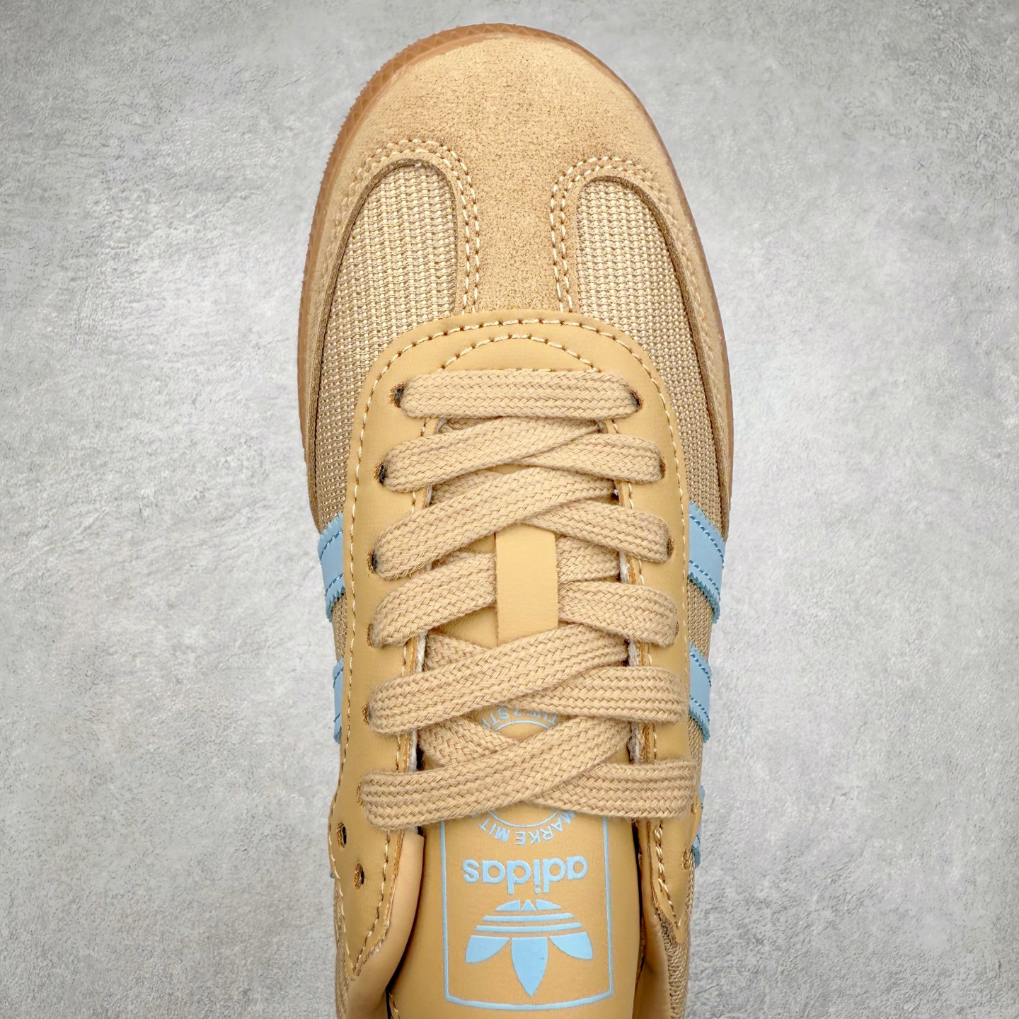 图片[4]-AD Original Samba OG 复古经典轻便板鞋 JR8168 这款桑巴鞋展示了高质量的工艺 带有装饰的超锁缝制和无缝的手感 柔软、柔软的皮革造型和标志性的3条纹完成了精致的外观 正规合身鞋带 鞋面上有绒面鞋垫 橡胶鞋底 享受正畸套筒软感 自50年代首次亮相以来就一直在赢得粉丝的青睐 尺码：36 36.5 37.5 38 38.5 39 40 40.5 41 42 42.5 43 44 44.5 45-选品中心