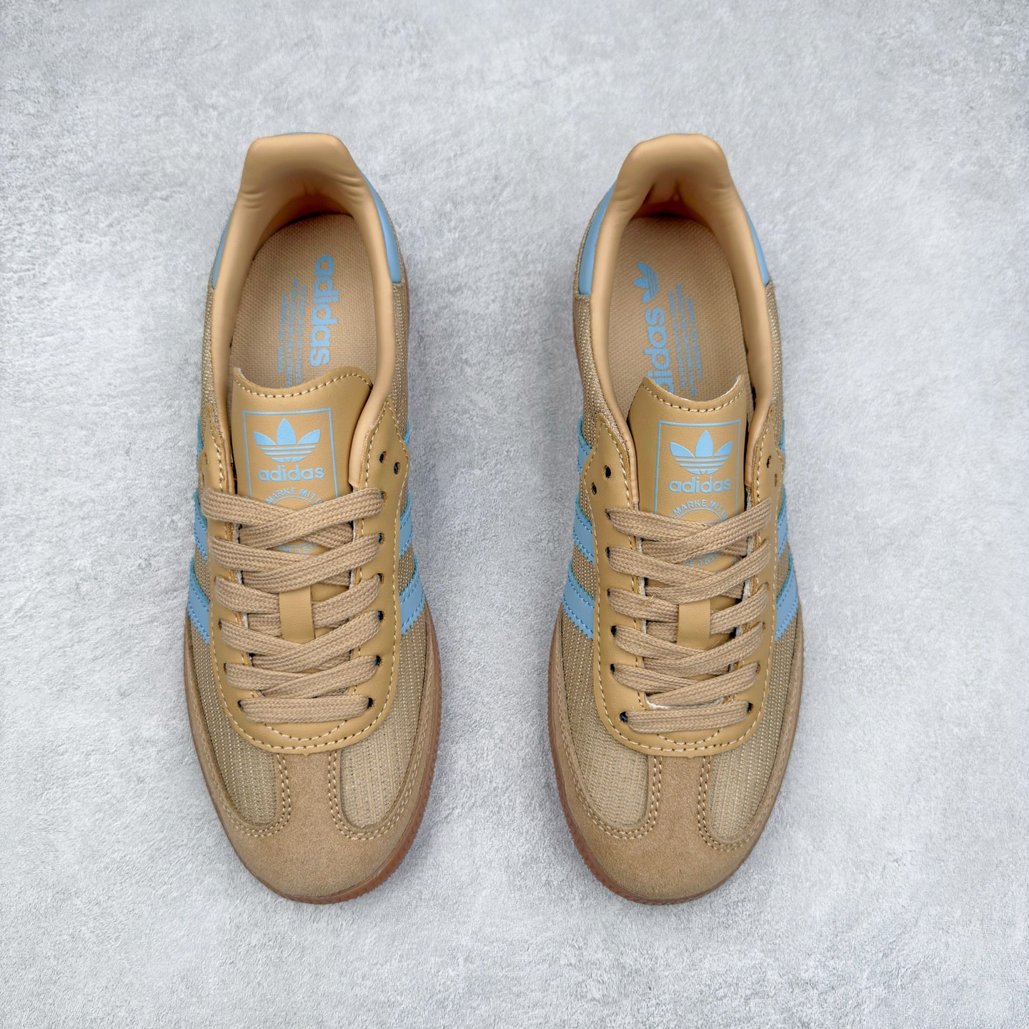 图片[2]-AD Original Samba OG 复古经典轻便板鞋 JR8168 这款桑巴鞋展示了高质量的工艺 带有装饰的超锁缝制和无缝的手感 柔软、柔软的皮革造型和标志性的3条纹完成了精致的外观 正规合身鞋带 鞋面上有绒面鞋垫 橡胶鞋底 享受正畸套筒软感 自50年代首次亮相以来就一直在赢得粉丝的青睐 尺码：36 36.5 37.5 38 38.5 39 40 40.5 41 42 42.5 43 44 44.5 45-选品中心