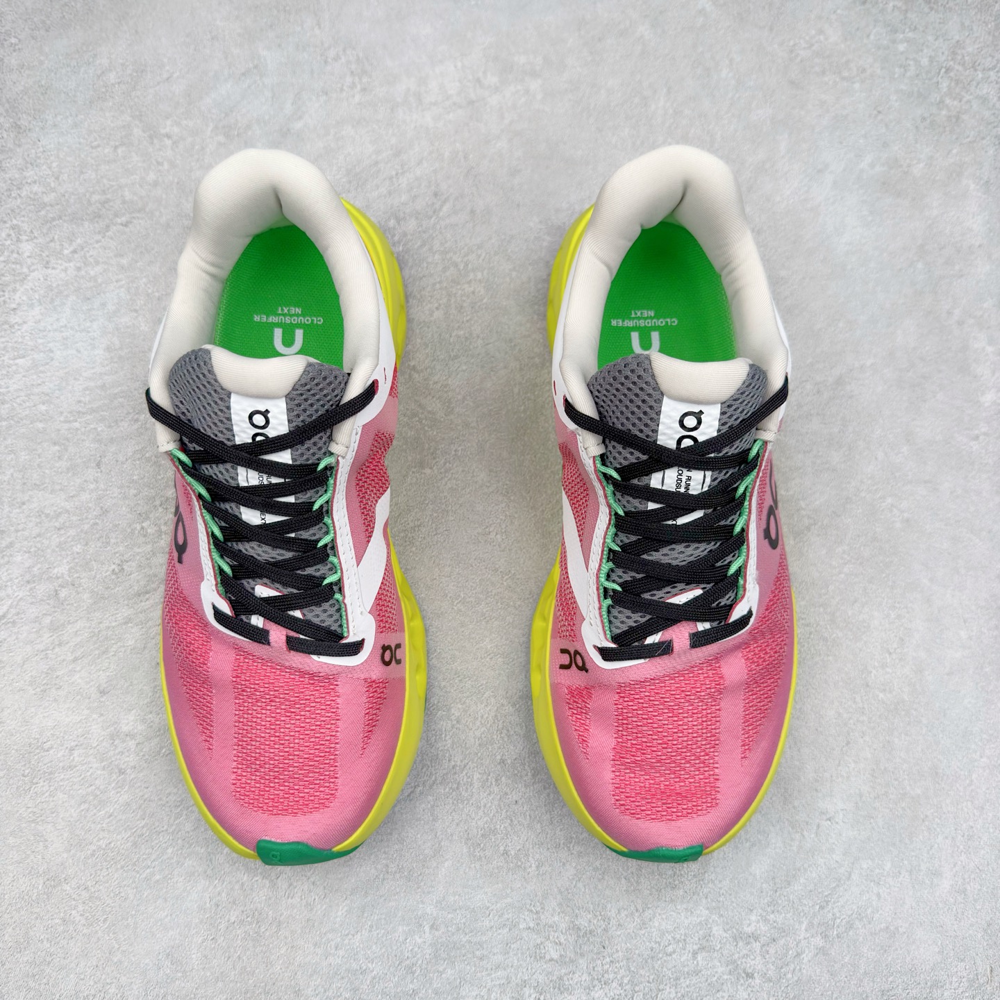 图片[2]-On昂跑 Cloudsurfer Next Wolf Honeydew 柔软舒适防滑耐磨低帮休闲跑步鞋 昂跑运动品牌 开创于2010年 缓震着陆、强效回弹、轻柔质感的设计构思始终是ON研制关键 与此同时基于“为全球提供革新性的跑步感受”信念 陆续推出了多款跑鞋及其以专业运动人体跑步工程学为设计关键的功能性跑步服饰设备 让跑者不费力气地畅快畅跑 尺码：36 36.5 37.5 38 38.5 39 40 40.5 41 42 42.5 43 44 44.5 45-选品中心