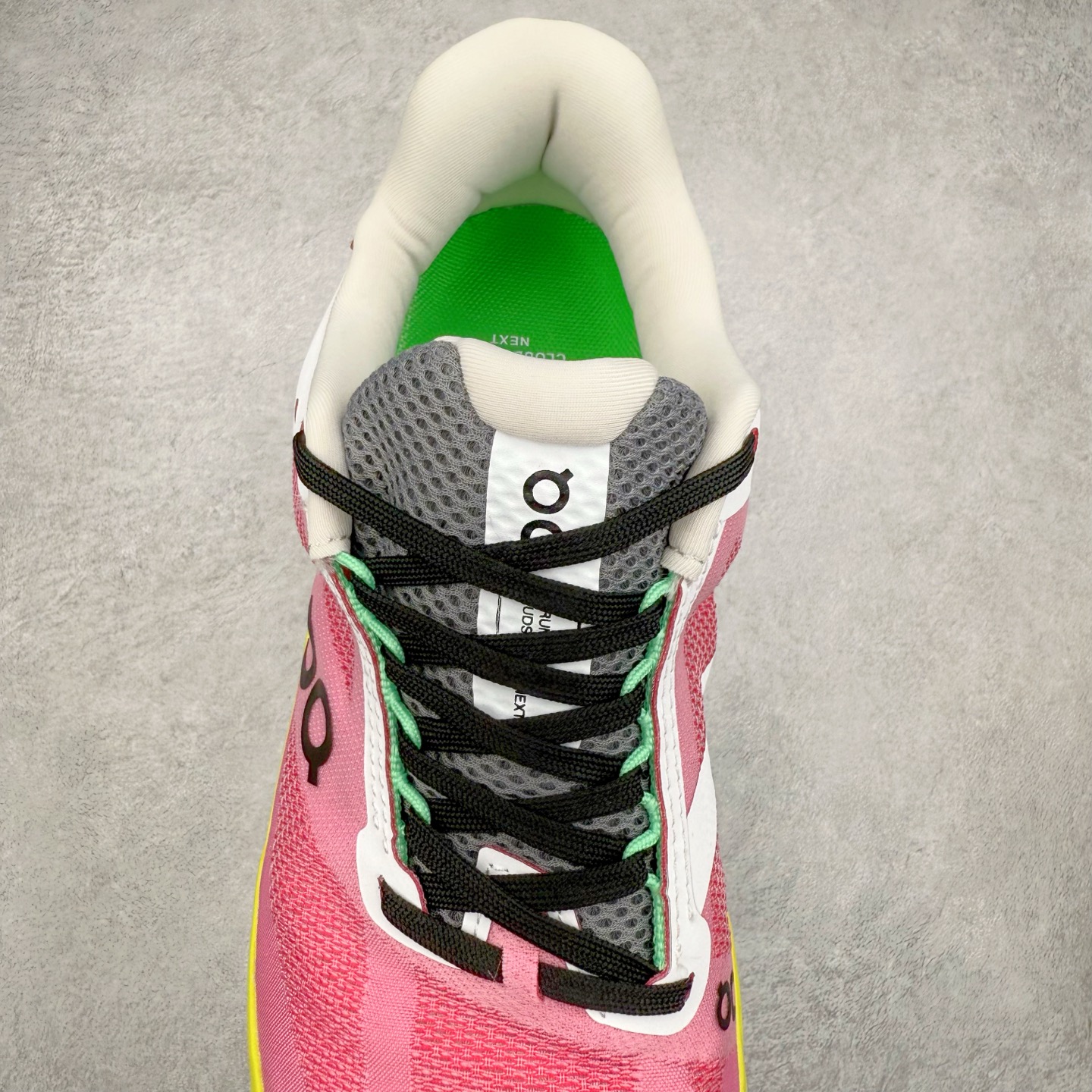 图片[5]-On昂跑 Cloudsurfer Next Wolf Honeydew 柔软舒适防滑耐磨低帮休闲跑步鞋 昂跑运动品牌 开创于2010年 缓震着陆、强效回弹、轻柔质感的设计构思始终是ON研制关键 与此同时基于“为全球提供革新性的跑步感受”信念 陆续推出了多款跑鞋及其以专业运动人体跑步工程学为设计关键的功能性跑步服饰设备 让跑者不费力气地畅快畅跑 尺码：36 36.5 37.5 38 38.5 39 40 40.5 41 42 42.5 43 44 44.5 45-选品中心