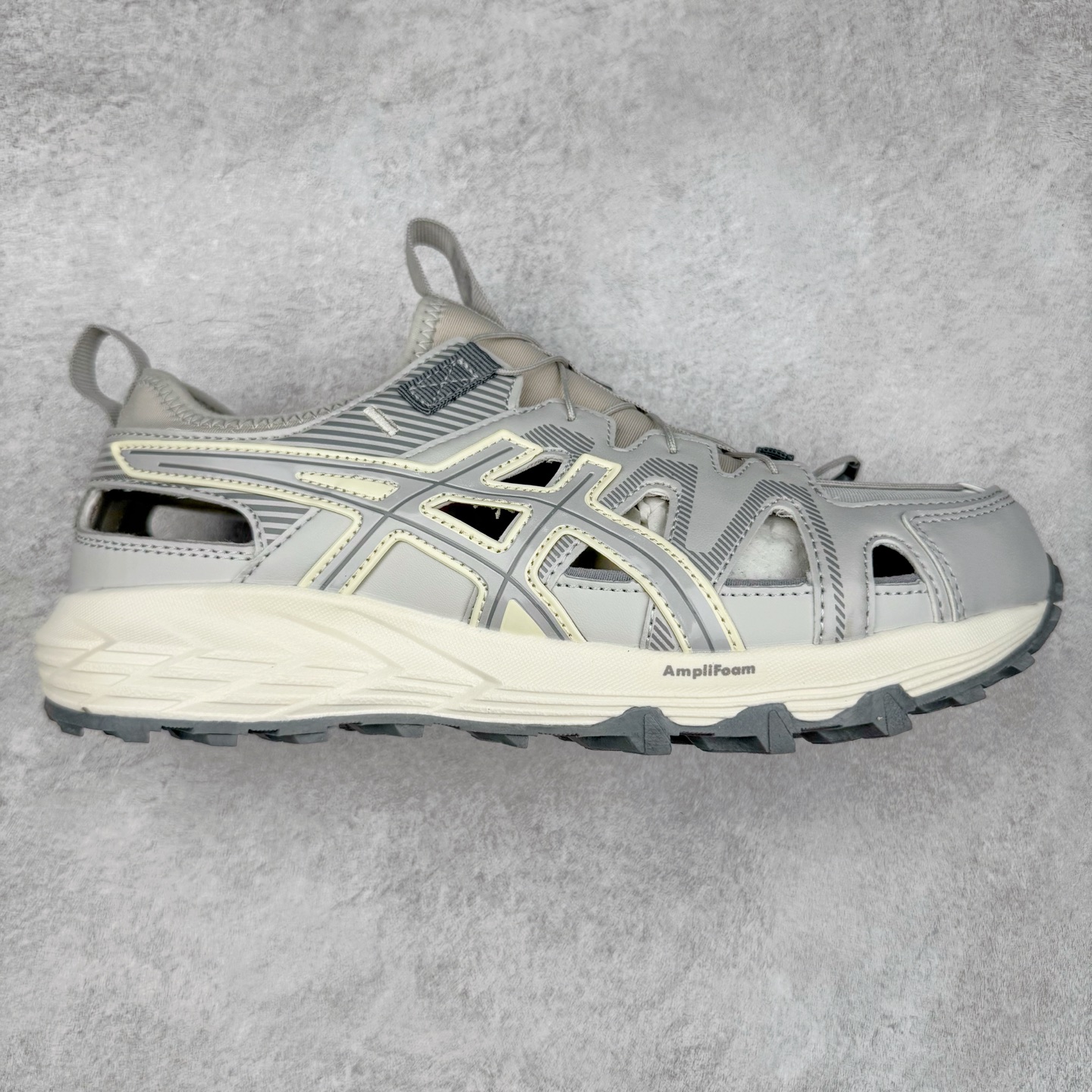 Asics Gel-Sonoma SE 亚瑟士溯溪鞋涉水鞋洞洞鞋 舒适日常休闲百搭防滑低帮户外徒步舒适随行跑步鞋 无界 路更远 今夏必备 颠覆认知 包裹性超强 脚感非常之舒适 侧面镂空设计 透气性极佳 让微风灌入足底 为沸腾夏日注入清爽能量防滑效果也不错 颜值与性能兼备 各平台实体疯狂种草首选 尺码：36 37.5 38 39 40 40.5 41.5 42 42.5 43.5 44 45 46-选品中心